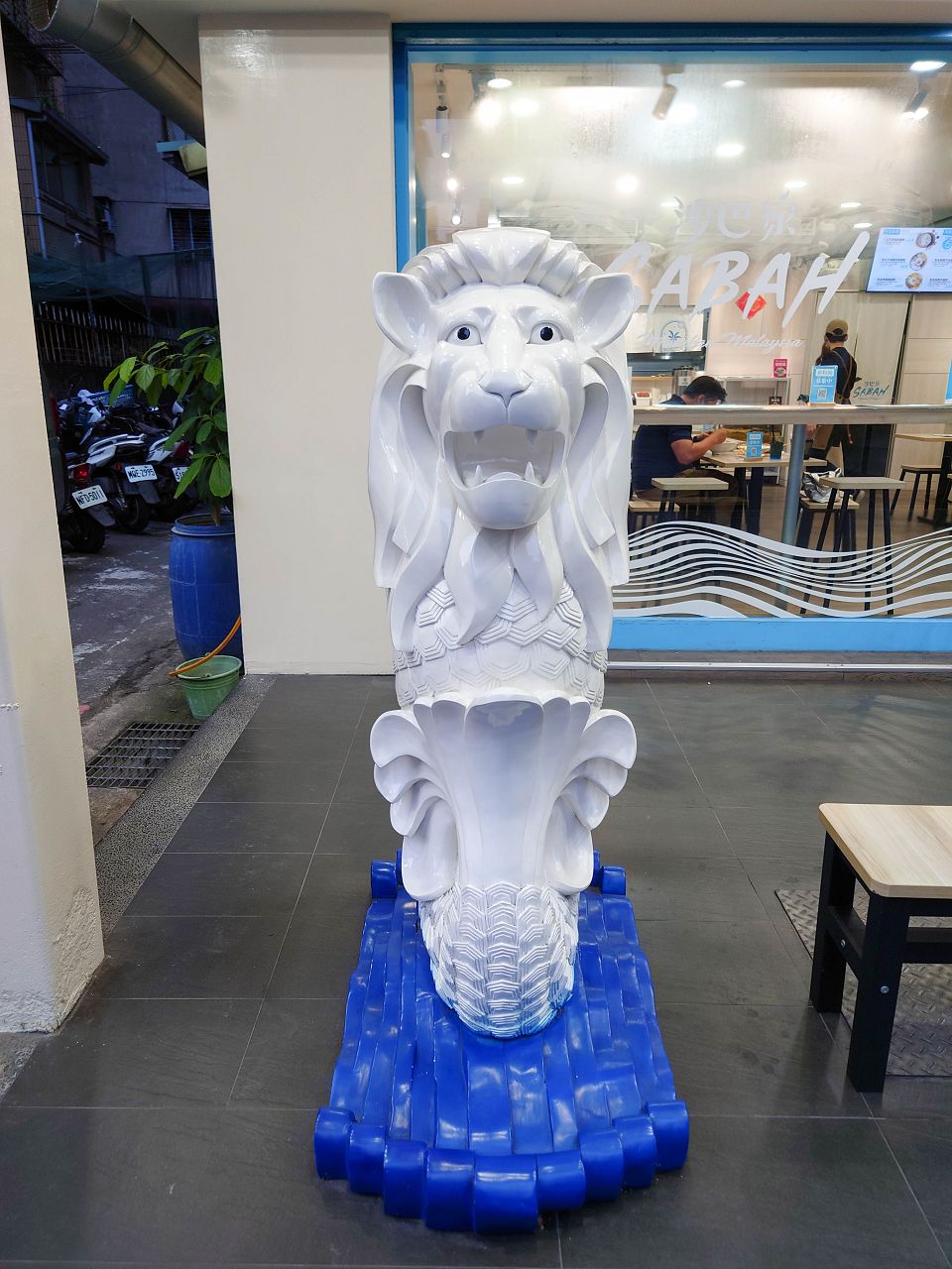 [食記][新北市][板橋區] 沙巴家 Sabah 新北板橋店 (已歇業) — 板橋江子翠站附近平價道地星馬料理，推薦海南雞飯、馬來咖哩飯、撈麵。