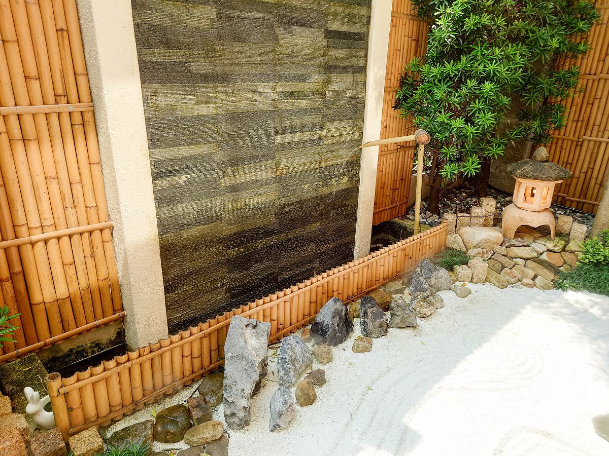 [食記][高雄市][仁武區] 若井藝術｜茶屋 (已歇業) — 仁武隱身住宅區內小型優美日式庭園喫茶店，品味優質抹茶以及精緻和菓子。