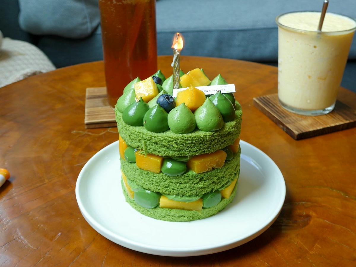 [食記][台中市] 萊姆16手作甜點 Lime16 Patisserie — 隱身巷弄住宅區內溫馨療癒甜點店，濃抹又口感層次豐富的抹茶戚風杯。