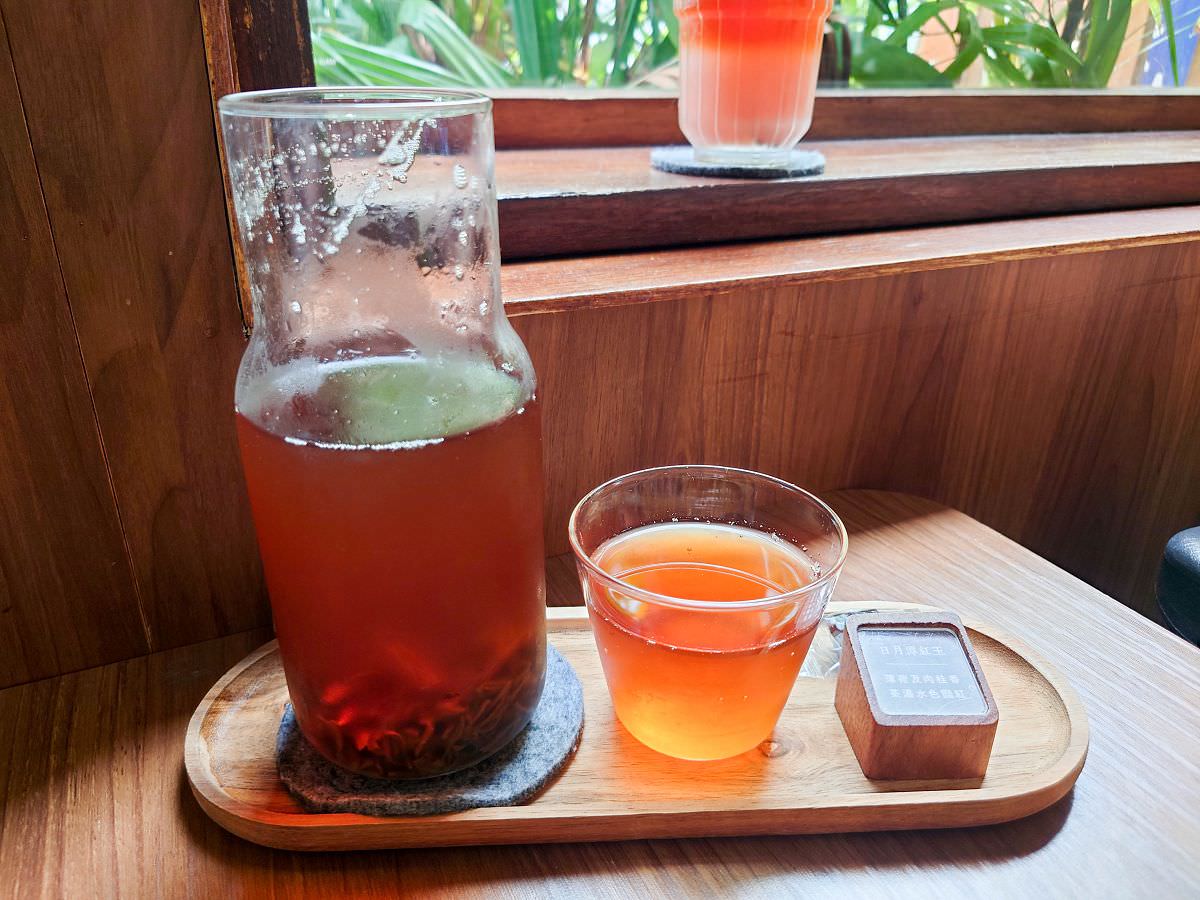 [食記][高雄市] 遙遙相望 — 逍遙園對面日式洋食館兼咖啡廳，可眺望逍遙園。