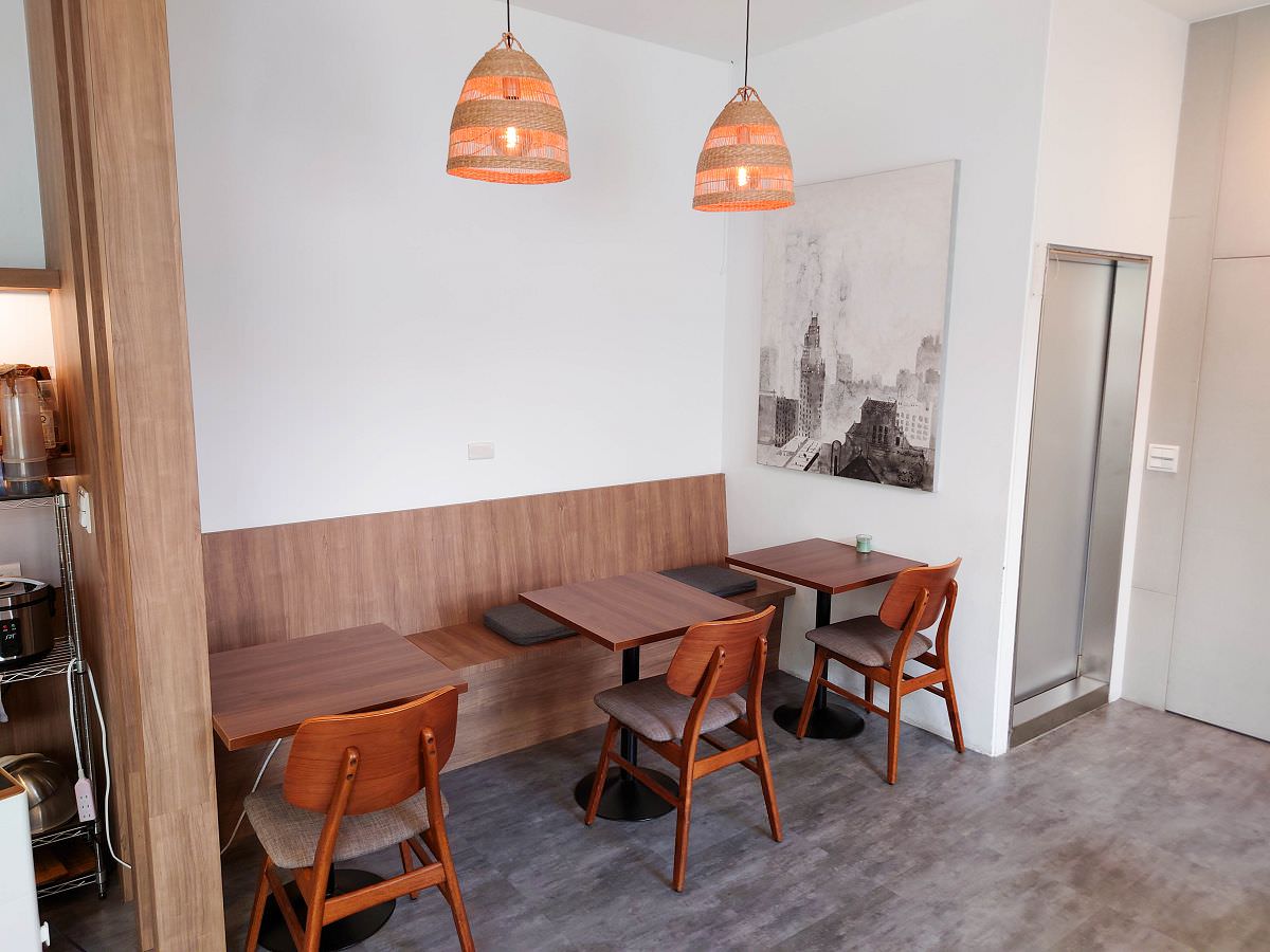 [食記][高雄市] 良運 HoYun Cafe — 鄰近逍遙園白色小屋咖啡店