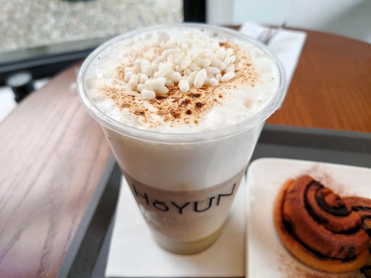 [食記][高雄市] 良運 HoYun Cafe — 鄰近逍遙園白色小屋咖啡店