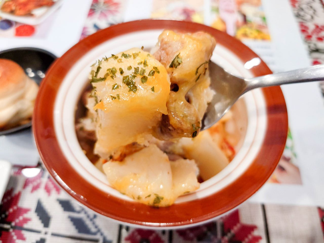 [食記][高雄市] HATA 烏克蘭廚房 — 烏克蘭老闆娘經營的道地烏克蘭家常料理餐廳。