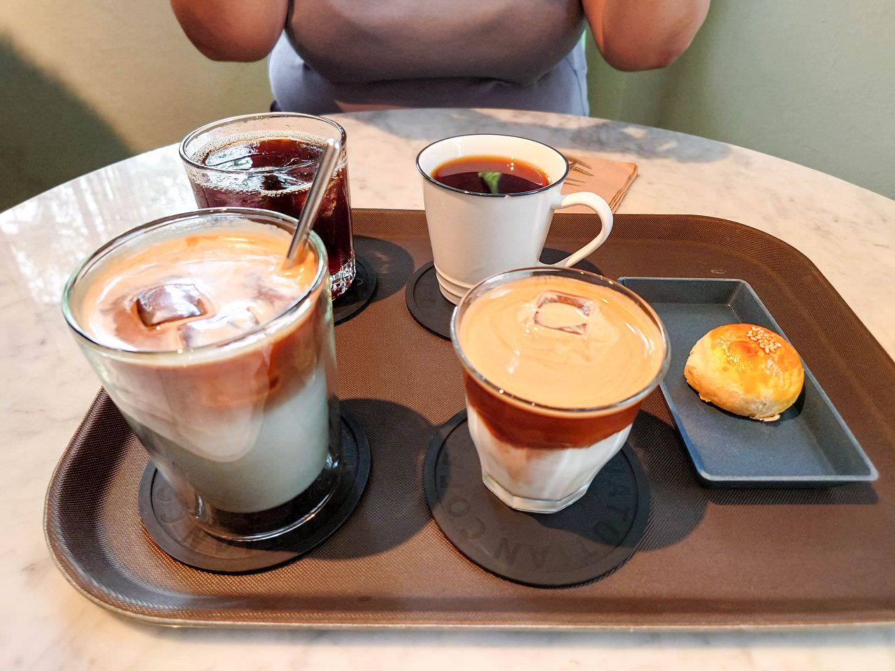 [食記][台北市] TWATUTIAN Coffee & Co. — 建國北路上復古懷舊風格咖啡廳，供應優質手沖咖啡和中西式甜點。