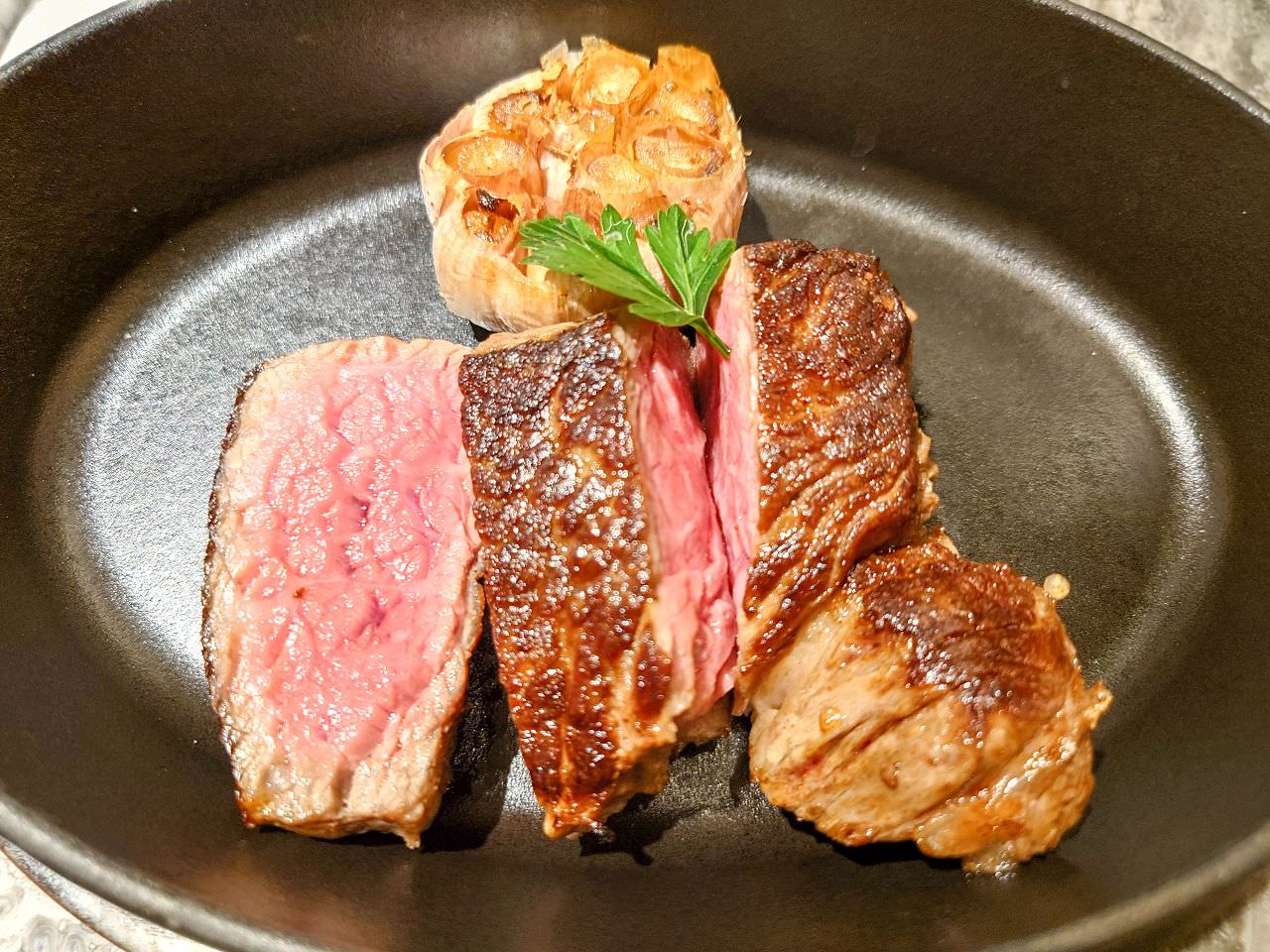 [食記][高雄市] A-Grill Steak House — 中央公園站附近乾式熟成牛排專賣餐廳