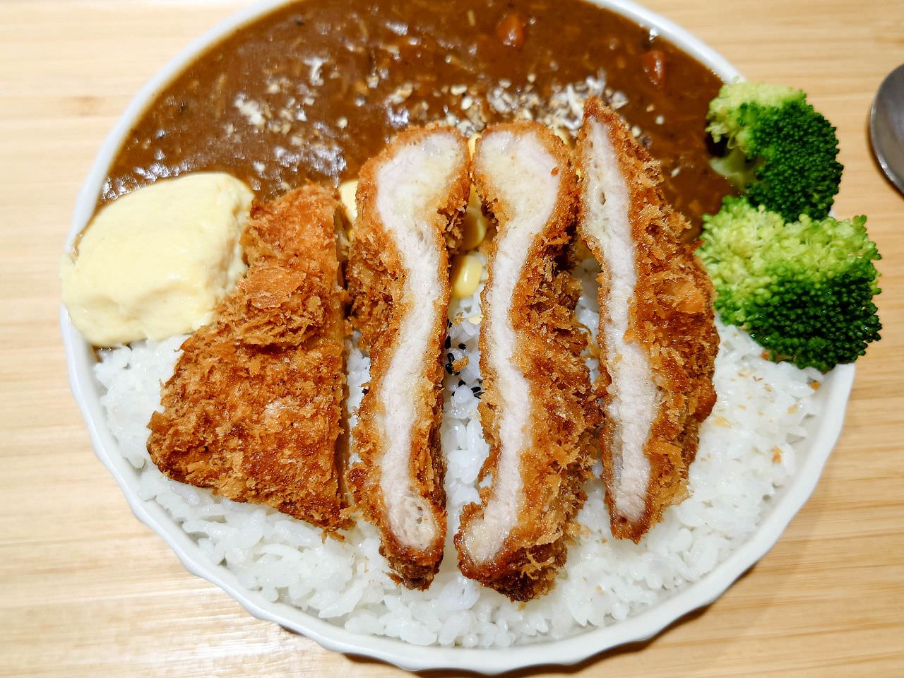 [食記][新北市][板橋區] 日日咖哩 — 板橋裕民街夜市內日本老闆開的平價咖哩專賣小店