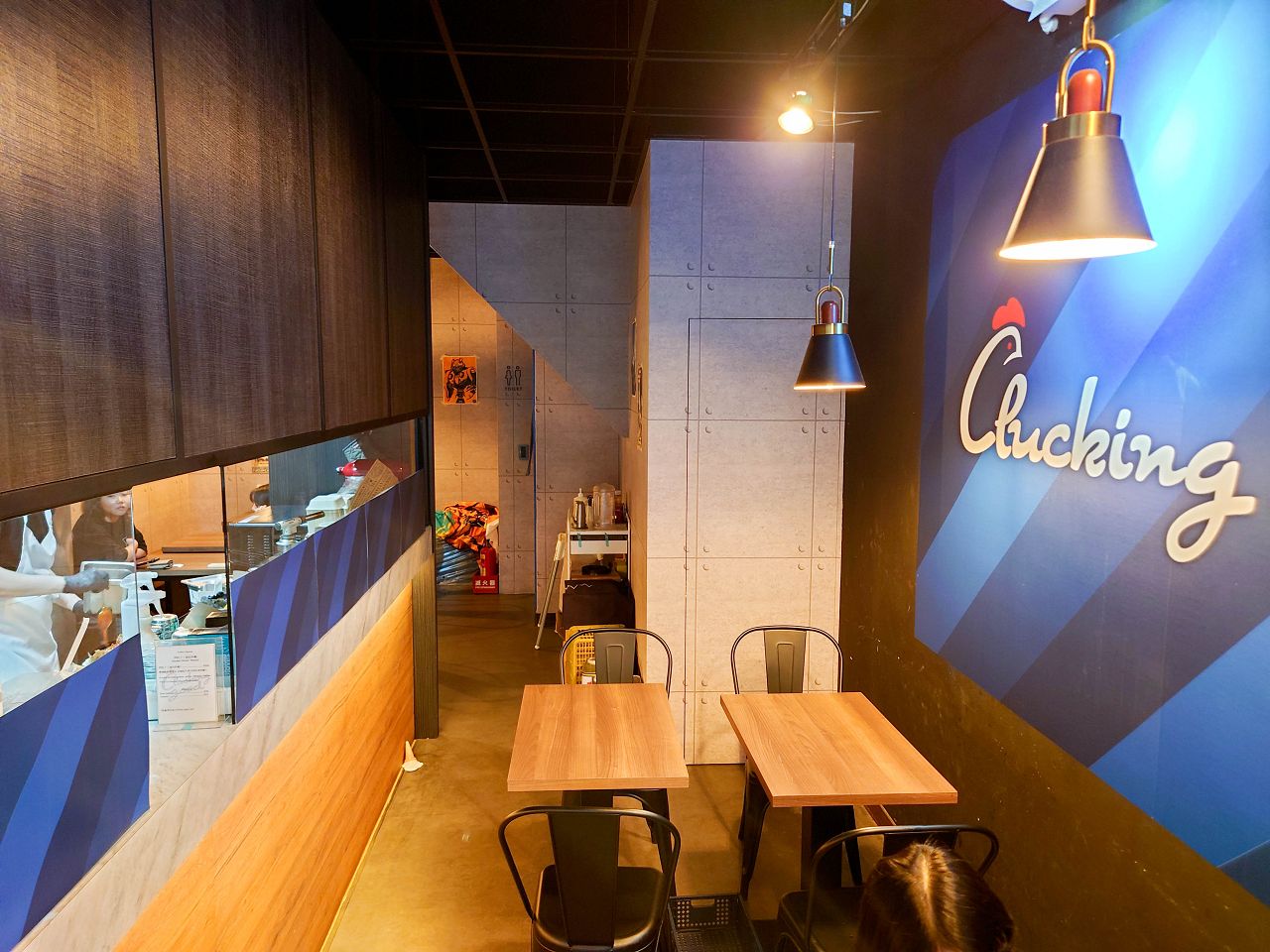 [食記][台北市] Clucking Good 美式餐廳 2部曲 — 香甜帶辣味尾勁味道多層次的辣蜂蜜雞堡
