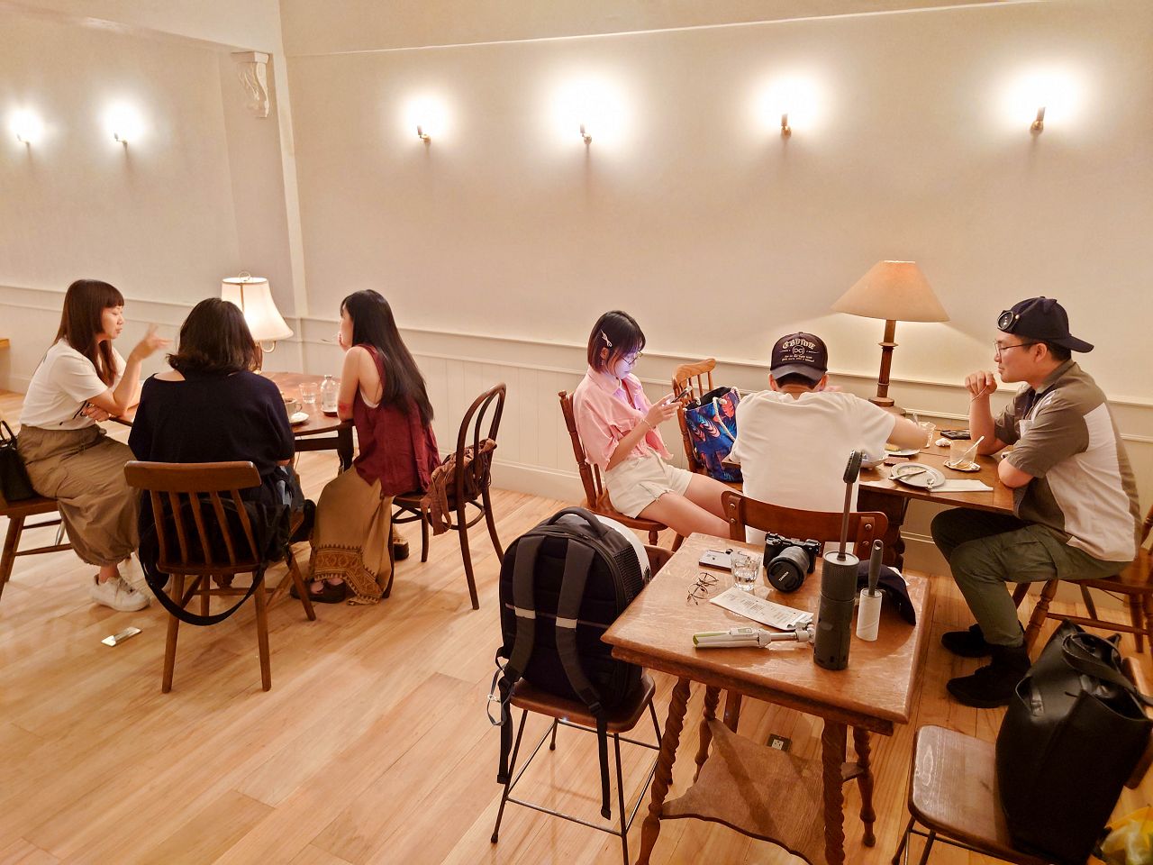 [食記][台北市] 疍宅 Egghost 2部曲 — 台北手作甜點名店搬到三元街，新址更寬敞又有兩層樓，呈現日式昭和風文青風格咖啡廳。