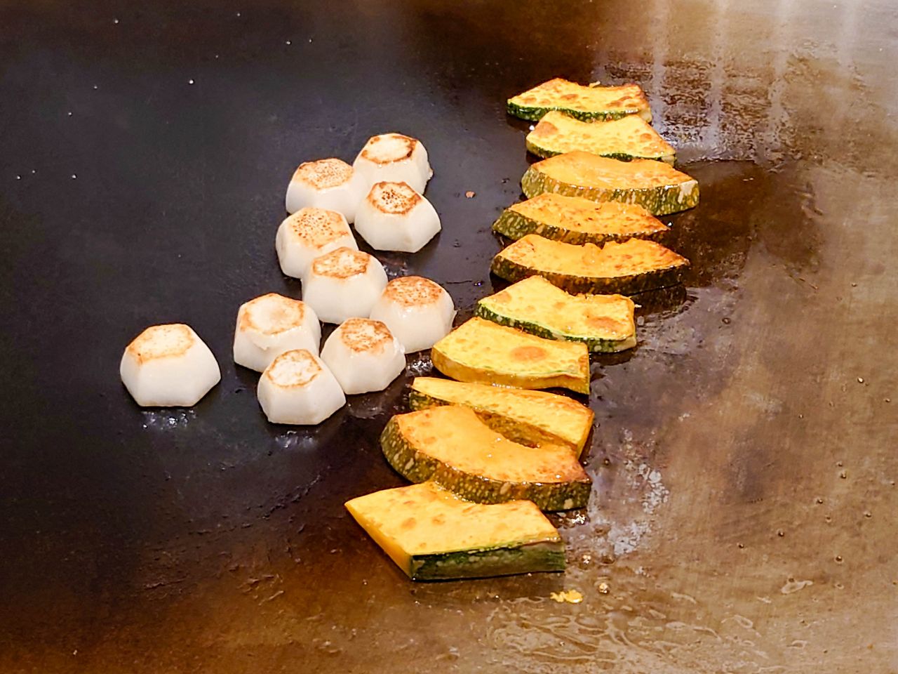 [食記][台北市] 明水然・樂-無菜單鐵板燒 信義松菸店 — 信義松菸商務聚餐、約會、慶生首選，推薦文青網紅最愛的人氣爆紅頂級無菜單鐵板燒就在信義松菸，不預約一定吃不到。
