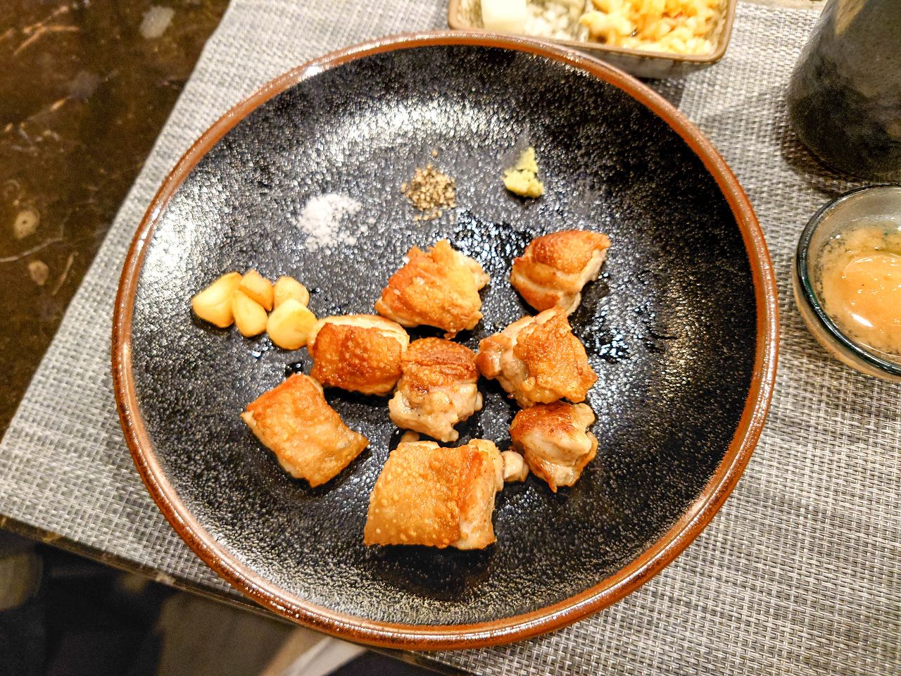 [食記][台北市] 明水然・樂-無菜單鐵板燒 信義松菸店 — 信義松菸商務聚餐、約會、慶生首選，推薦文青網紅最愛的人氣爆紅頂級無菜單鐵板燒就在信義松菸，不預約一定吃不到。