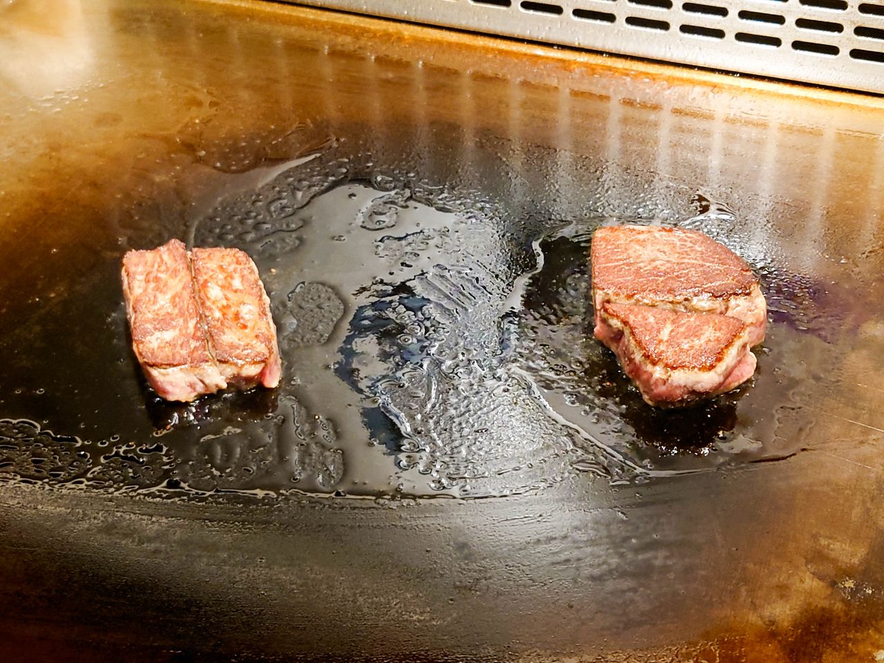 [食記][台北市] 明水然・樂-無菜單鐵板燒 信義松菸店 — 信義松菸商務聚餐、約會、慶生首選，推薦文青網紅最愛的人氣爆紅頂級無菜單鐵板燒就在信義松菸，不預約一定吃不到。