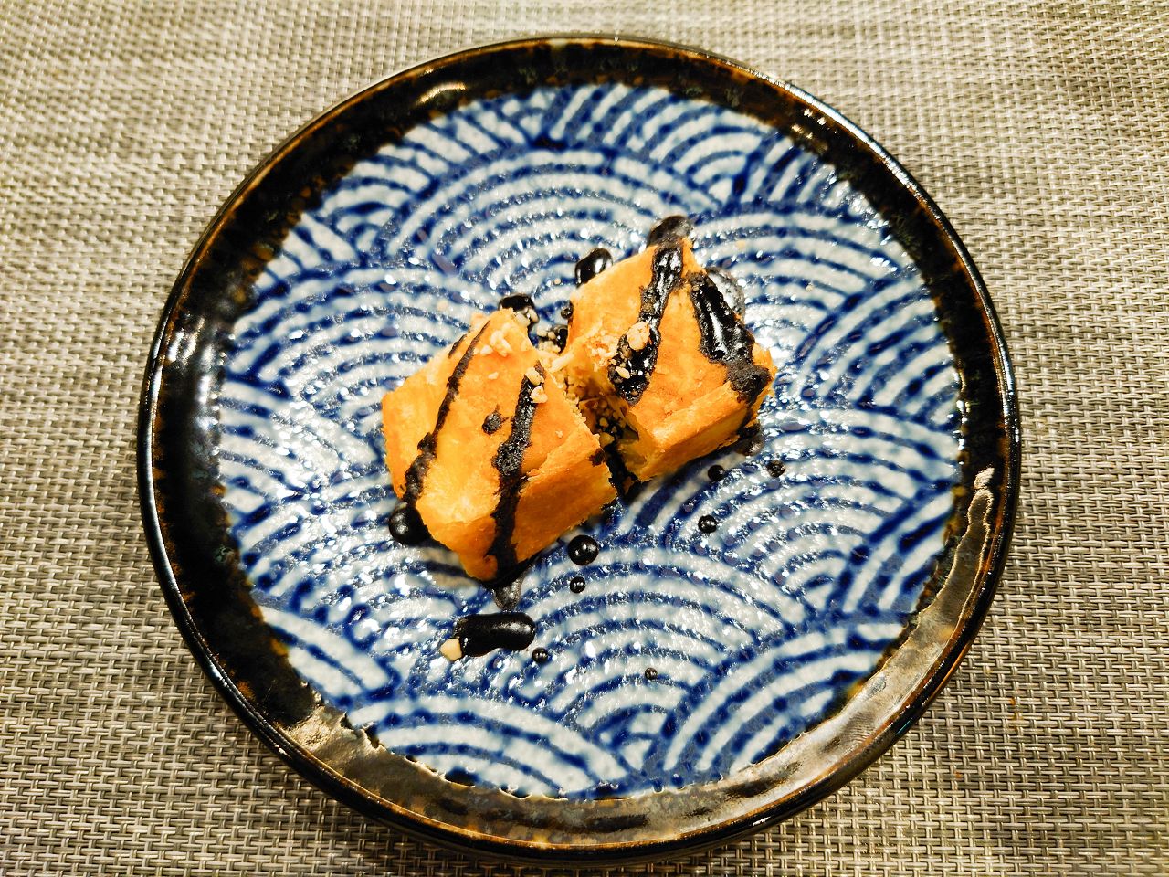 [食記][台北市] 明水然・樂-無菜單鐵板燒 信義松菸店 — 信義松菸商務聚餐、約會、慶生首選，推薦文青網紅最愛的人氣爆紅頂級無菜單鐵板燒就在信義松菸，不預約一定吃不到。