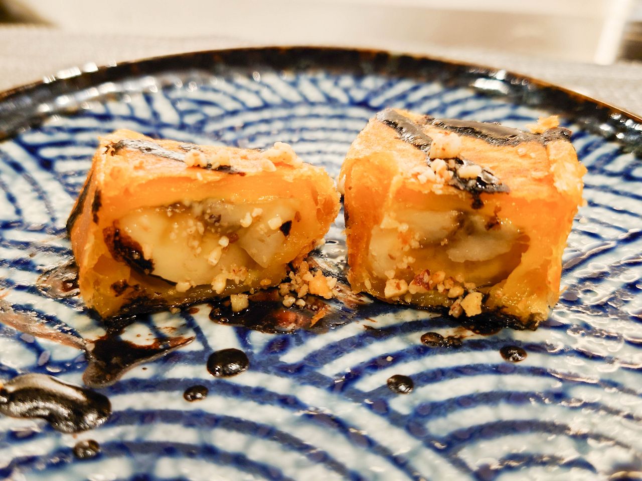 [食記][台北市] 明水然・樂-無菜單鐵板燒 信義松菸店 — 信義松菸商務聚餐、約會、慶生首選，推薦文青網紅最愛的人氣爆紅頂級無菜單鐵板燒就在信義松菸，不預約一定吃不到。