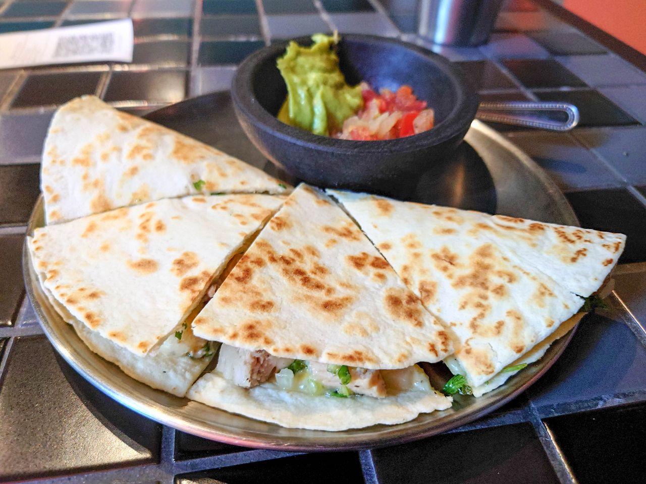 [食記][台北市] Chale Tacos 墨西哥餐廳 — LA街頭風格墨西哥料理餐廳，純手工自製道地口味的塔可。