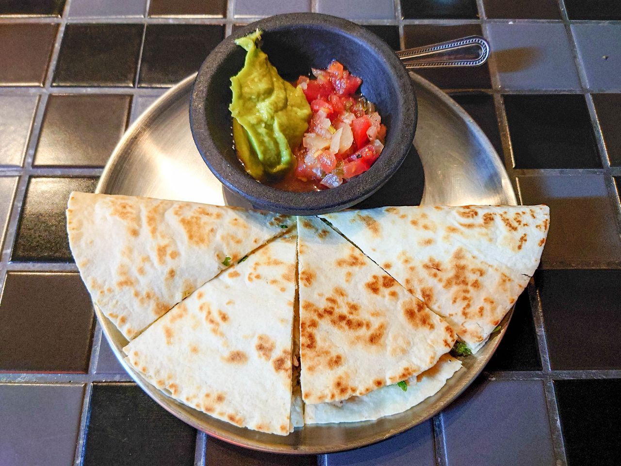 [食記][台北市] Chale Tacos 墨西哥餐廳 — LA街頭風格墨西哥料理餐廳，純手工自製道地口味的塔可。
