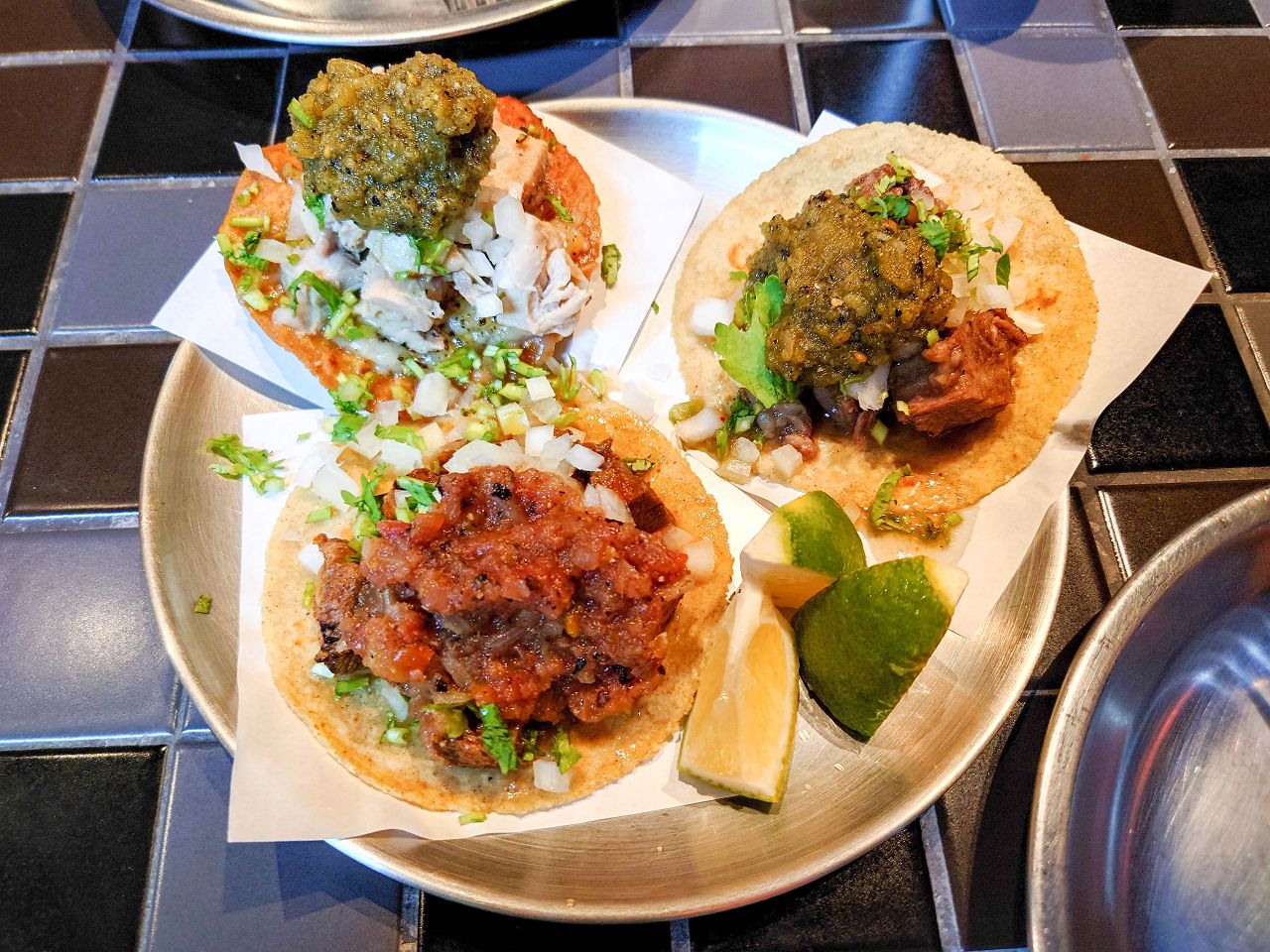 [食記][台北市] Chale Tacos 墨西哥餐廳 — LA街頭風格墨西哥料理餐廳，純手工自製道地口味的塔可。