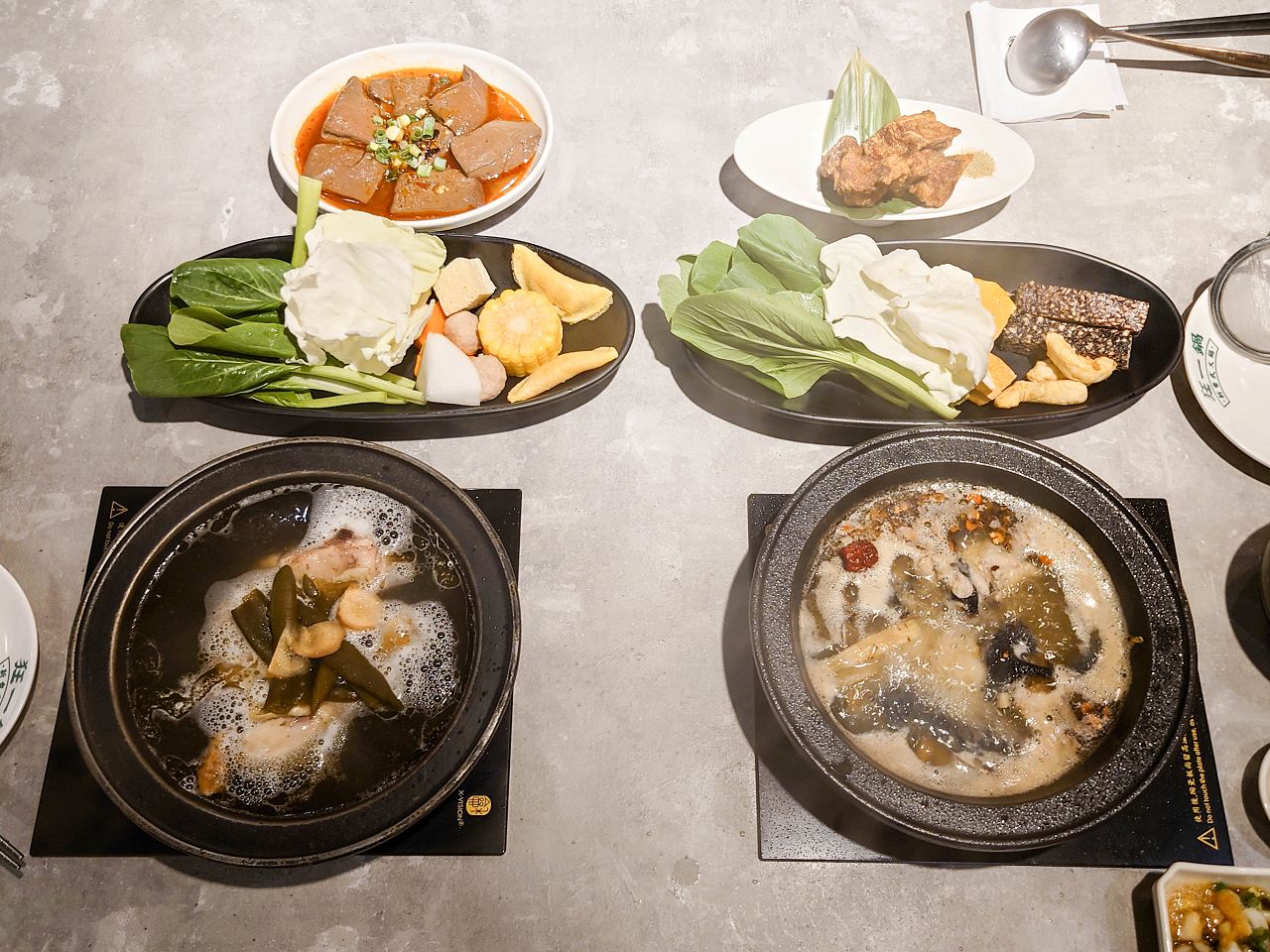 [食記][新北市][林口區] 狂一鍋 林口昕境店 — 網路票選新台式火鍋第1名，排隊人潮超驚人，從新北中和爆紅到林口。
