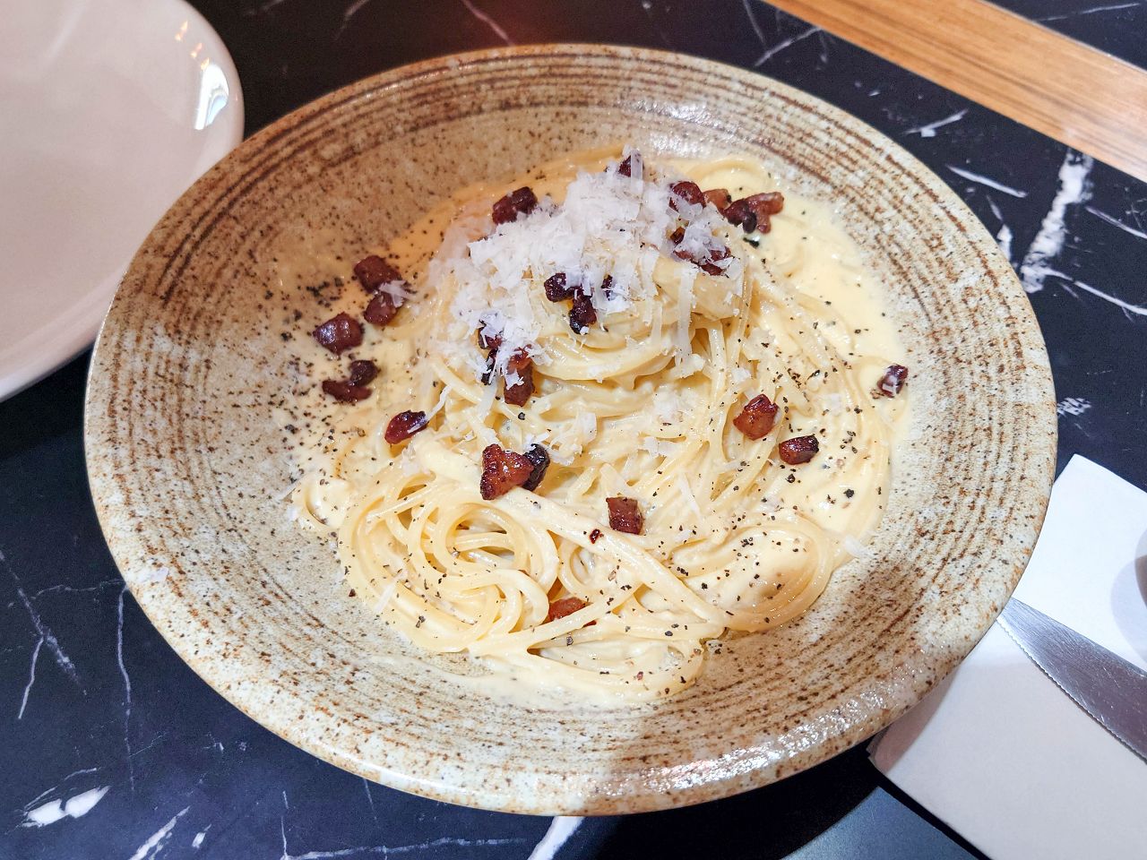 [食記][台北市] Amore mio (已歇業) — 國父紀念館站附近義式料理餐廳推薦，道地義式口味手工自製義大利麵，佛羅倫斯獨有的托斯卡尼胡椒燉牛肉。