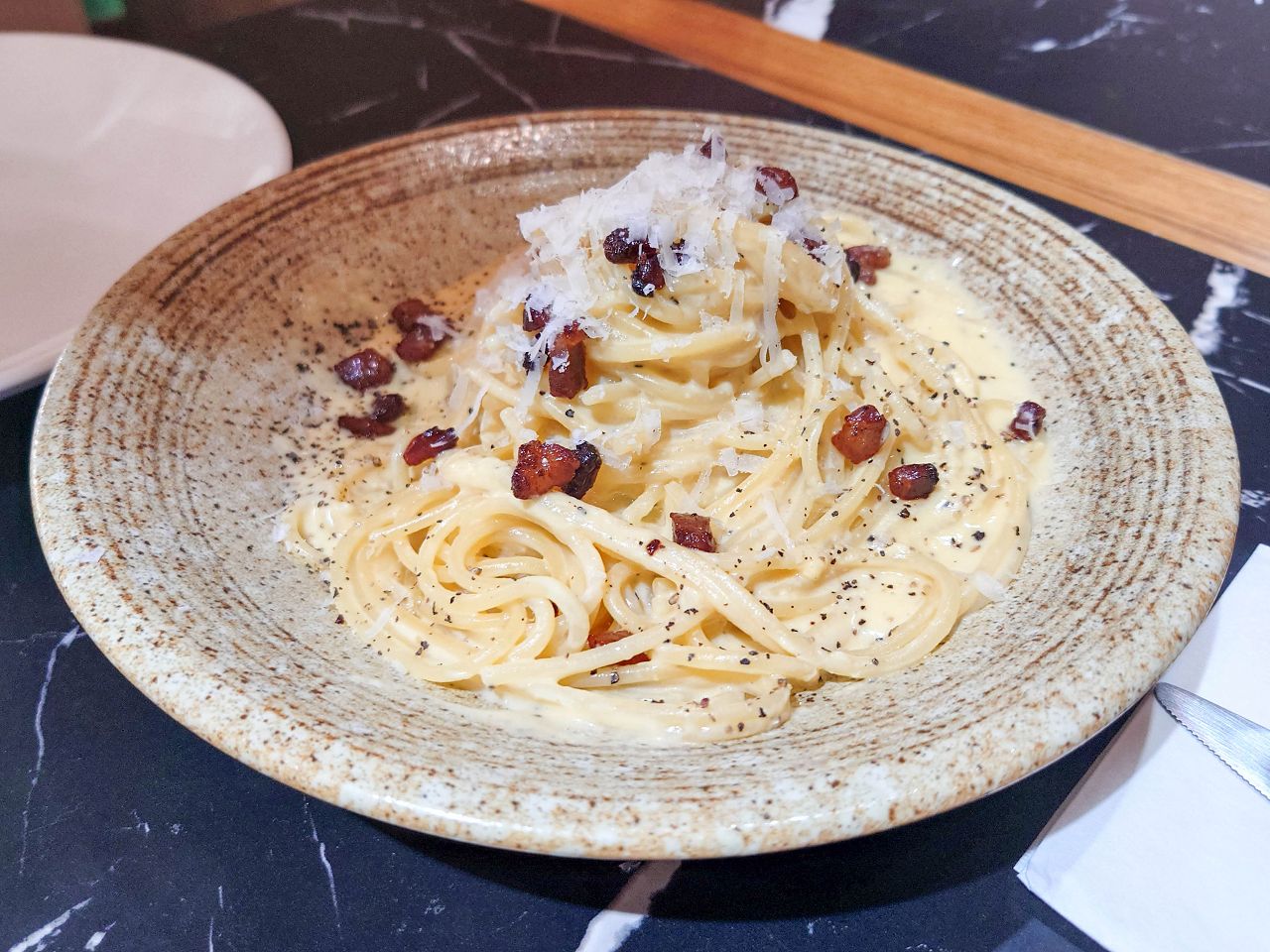 [食記][台北市] Amore mio (已歇業) — 國父紀念館站附近義式料理餐廳推薦，道地義式口味手工自製義大利麵，佛羅倫斯獨有的托斯卡尼胡椒燉牛肉。