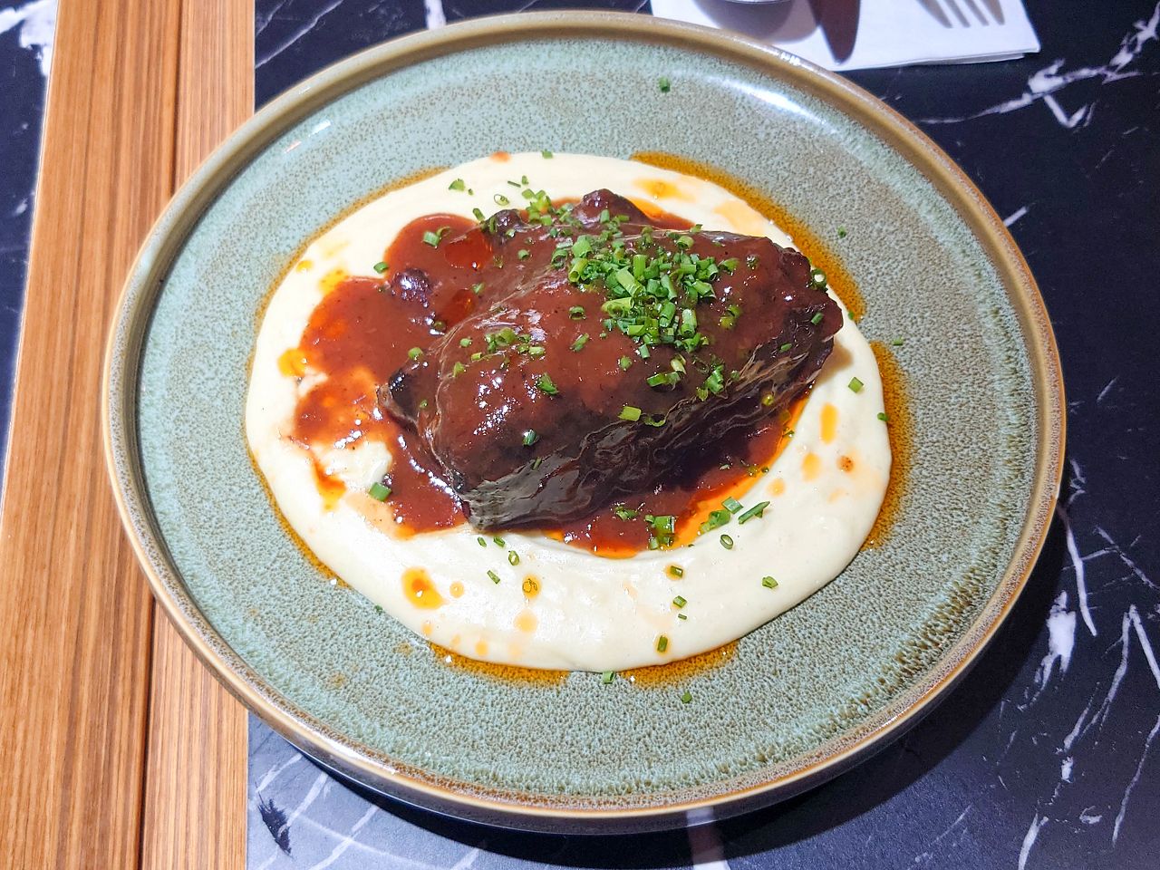 [食記][台北市] Amore mio (已歇業) — 國父紀念館站附近義式料理餐廳推薦，道地義式口味手工自製義大利麵，佛羅倫斯獨有的托斯卡尼胡椒燉牛肉。