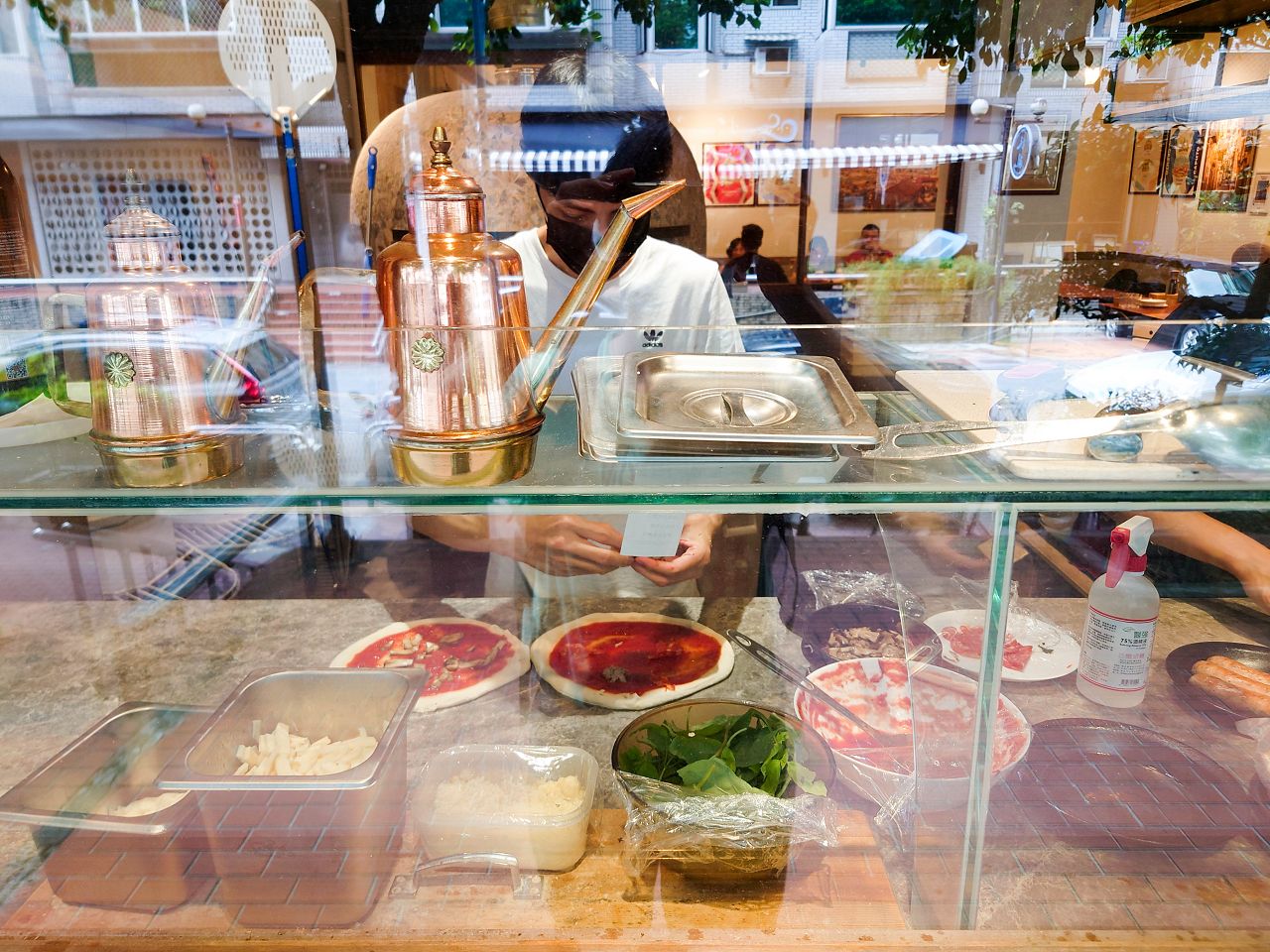 [食記][台北市] Gira Pizza 旋轉披薩 — 敦化北路巷弄內正統義式窯烤披薩專賣店