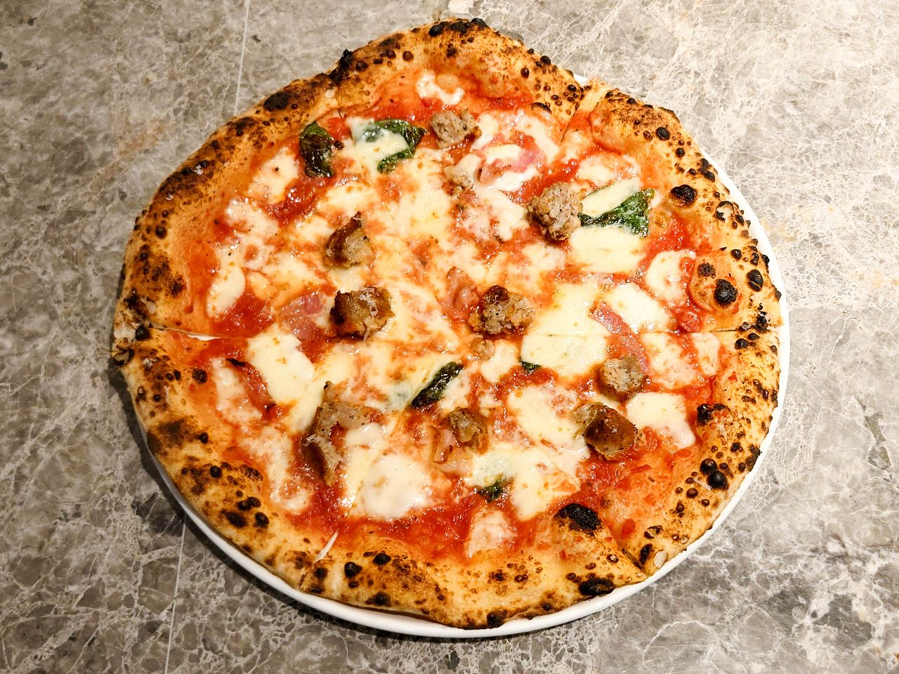 [食記][台北市] Gira Pizza 旋轉披薩 — 敦化北路巷弄內正統義式窯烤披薩專賣店