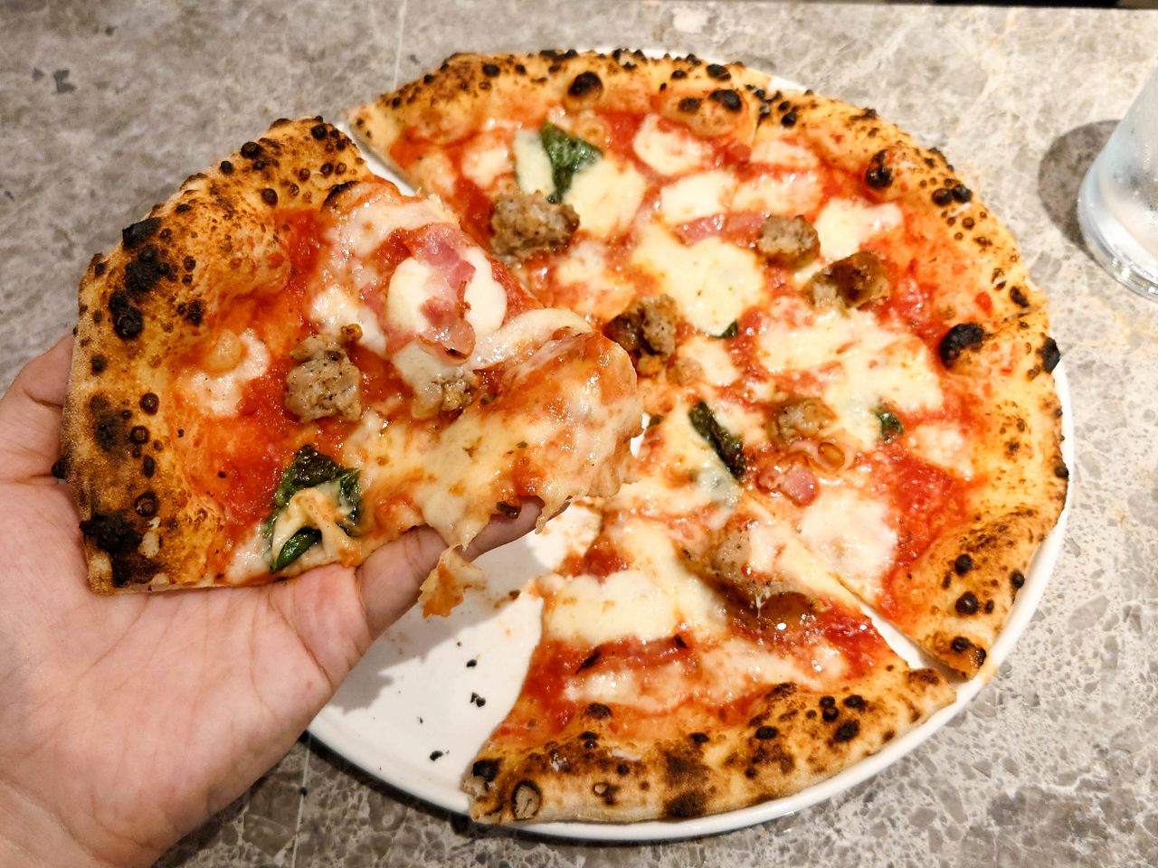 [食記][台北市] Gira Pizza 旋轉披薩 — 敦化北路巷弄內正統義式窯烤披薩專賣店