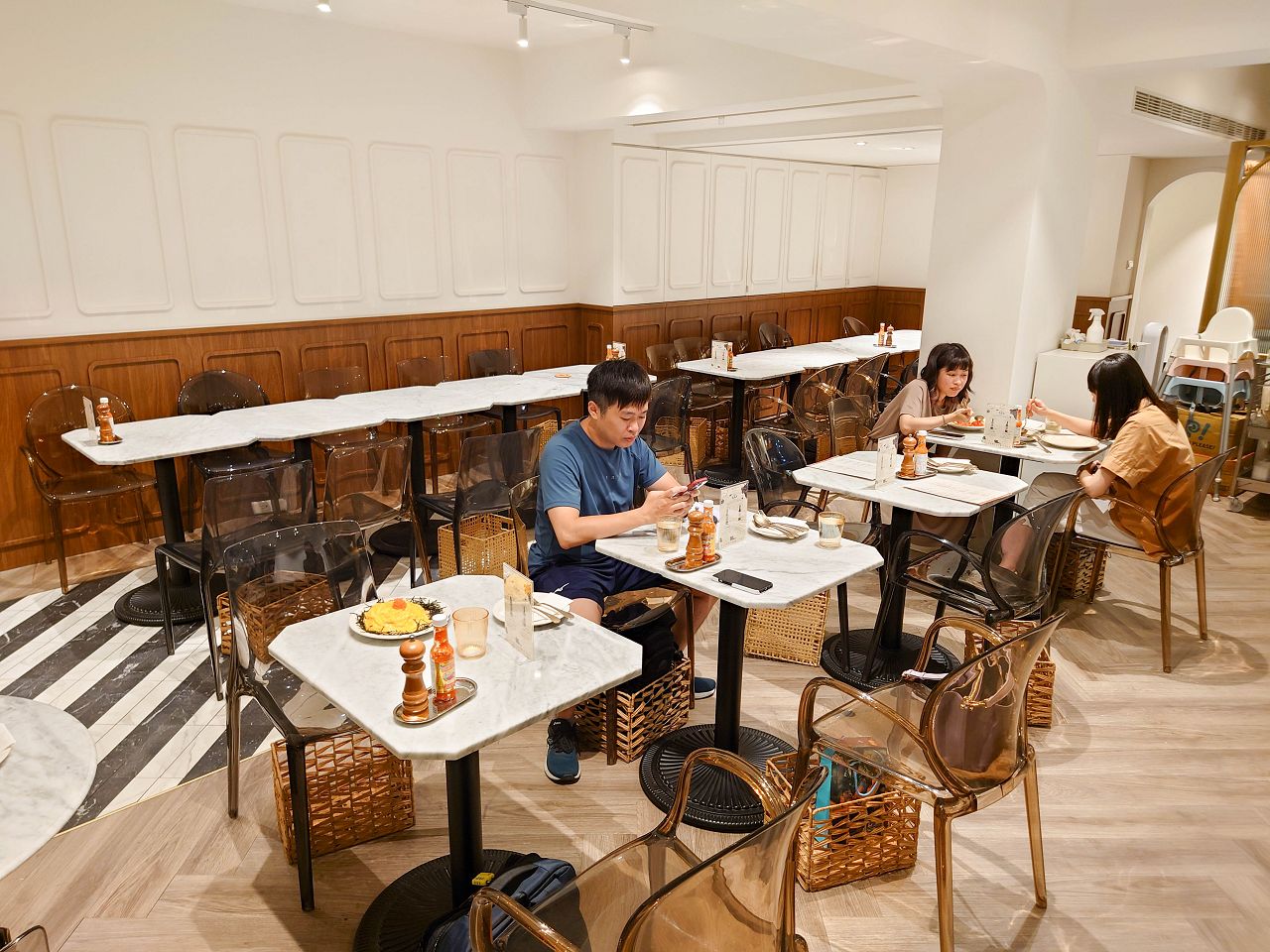 [食記][台北市] HANNA Pasta Café — 捷運市政府站附近巷弄內高人氣和風義大利麵專賣店，很特別的歐姆蛋明太子麵。