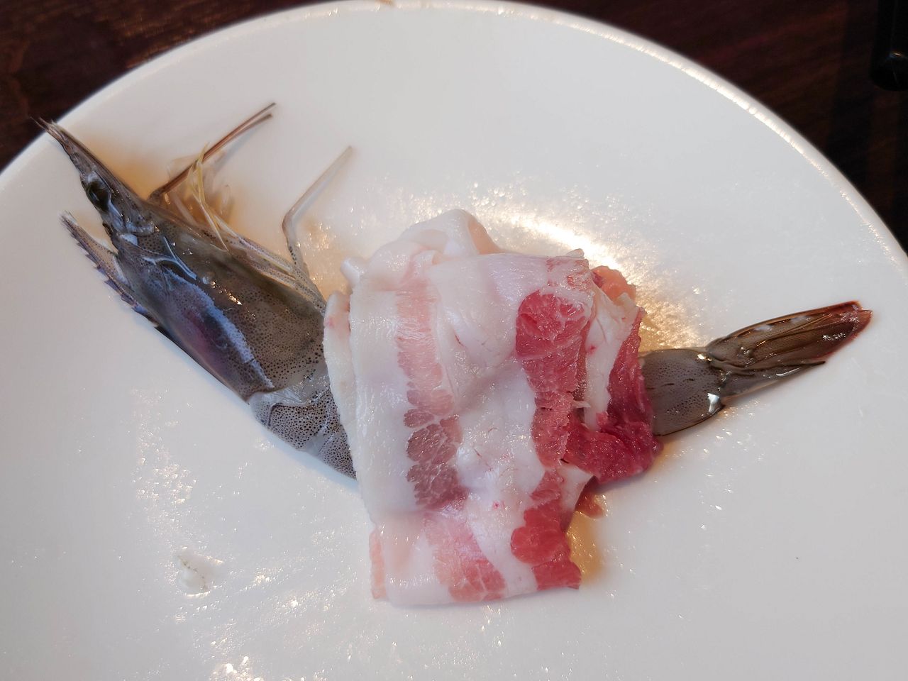 [食記][高雄市] 肉多多火鍋 高雄大順店 — 每人268元就能享有自助吧70多品吃到飽，高CP值火鍋好選擇，香氣十足的爆炒招牌石頭湯，適合涮煮酸菜魚的私房酸菜鍋。