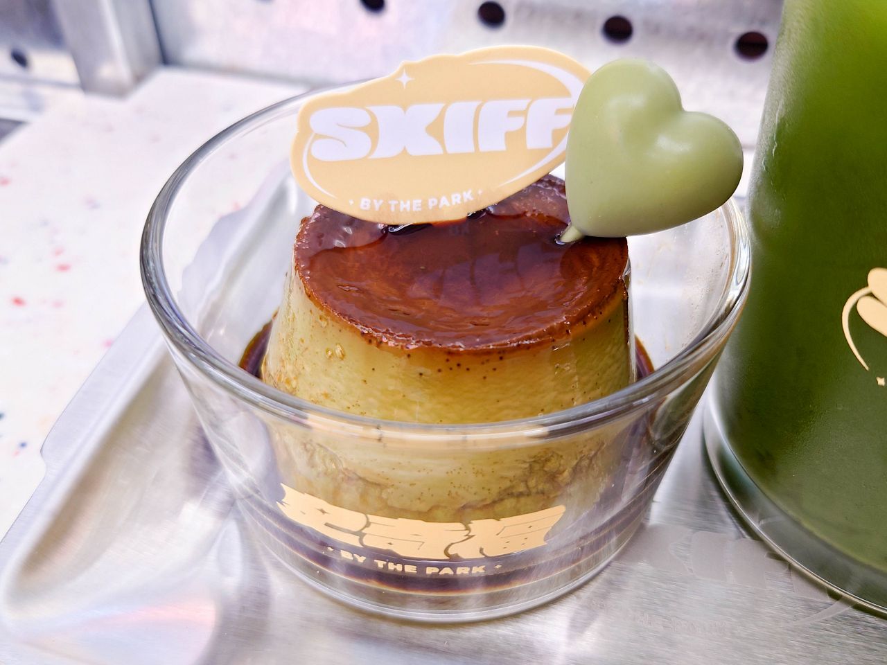 [食記][台北市] 史奇福 Skiff by the Park — 手搖飲品店起家同時賣起抹茶甜點，抹茶甜點和飲品的抹茶味都很濃厚，重度抹茶控必訪。