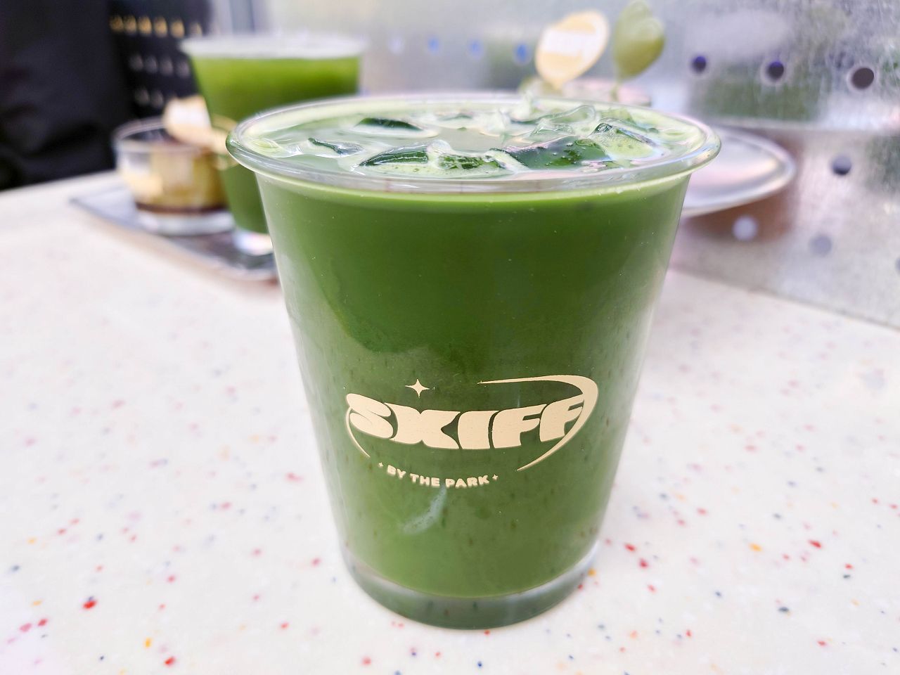 [食記][台北市] 史奇福 Skiff by the Park — 手搖飲品店起家同時賣起抹茶甜點，抹茶甜點和飲品的抹茶味都很濃厚，重度抹茶控必訪。