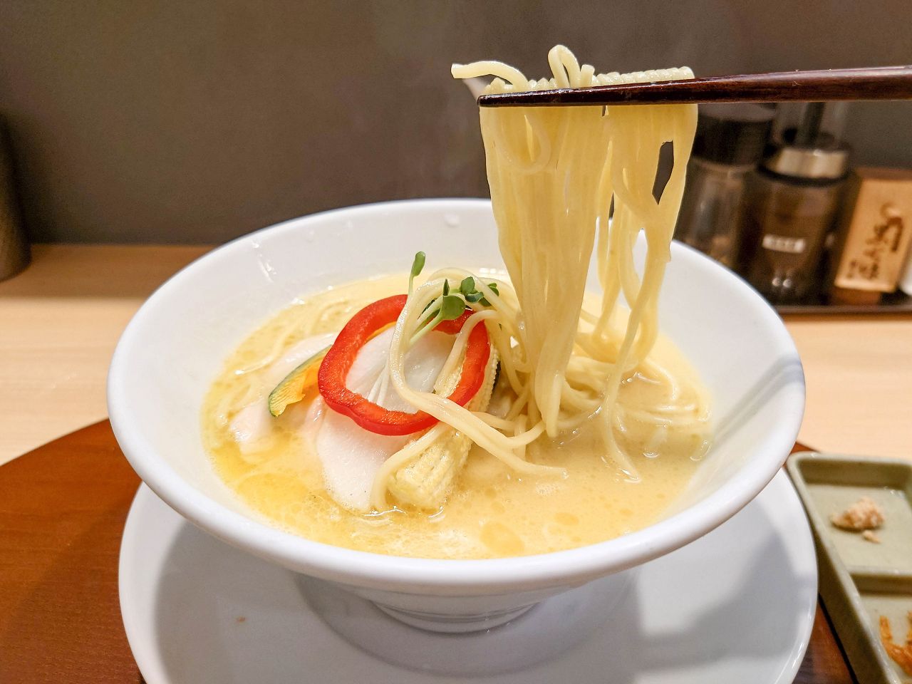 [食記][台北市] 銀座 篝 台北店 — 來自日本的米其林必比登推介雞白湯拉麵名店再度來台