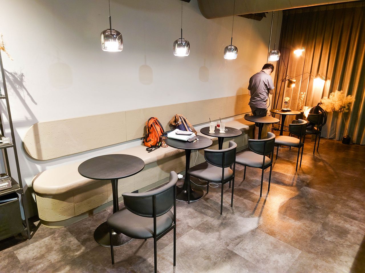 [食記][台北市] 山海 What’s Life Coffee Roasters — 捷運圓山站旁巷弄裡低調沉穩風格甜點咖啡廳，精緻高質感擺盤美的手作甜點。