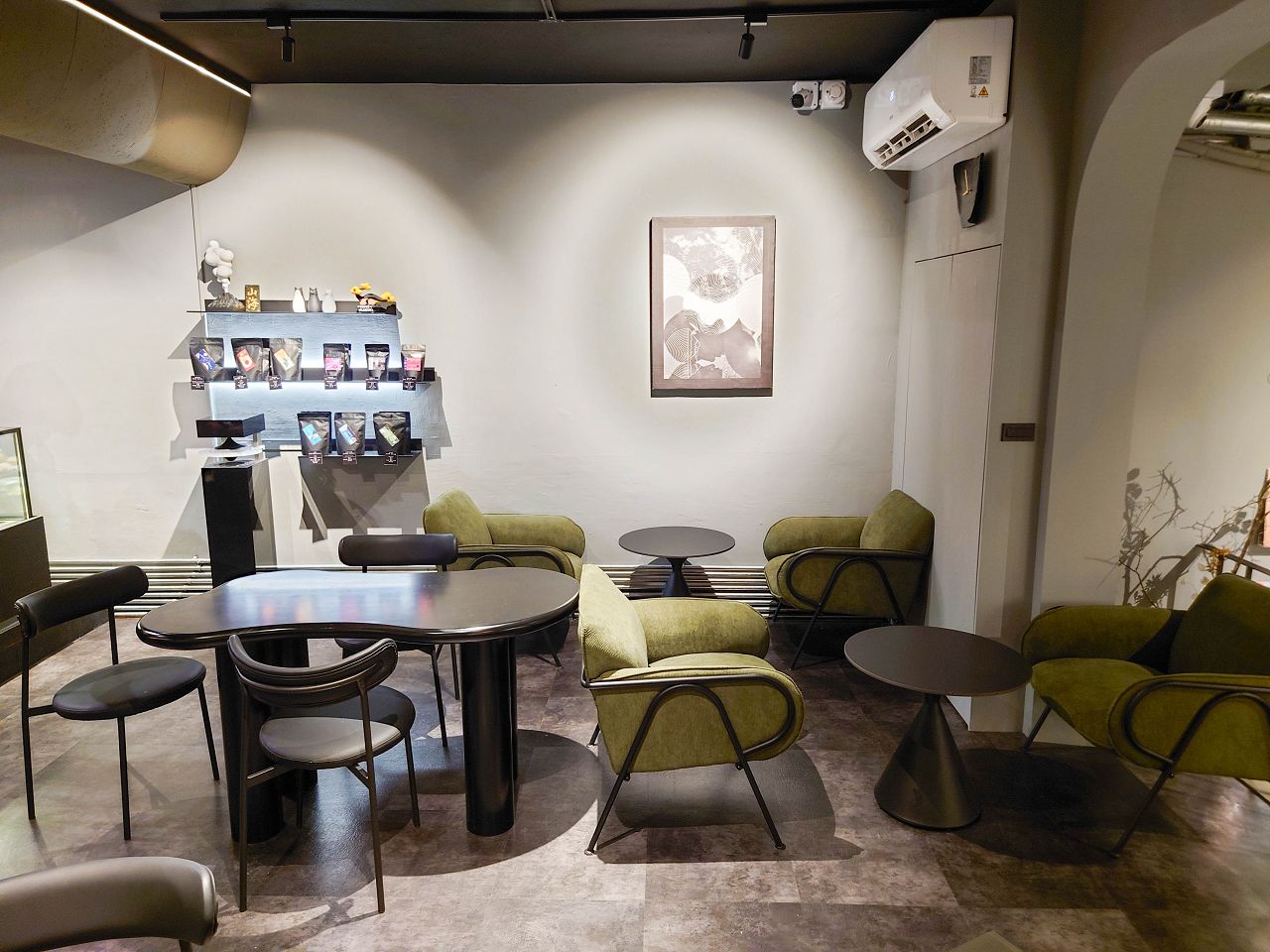 [食記][台北市] 山海 What’s Life Coffee Roasters — 捷運圓山站旁巷弄裡低調沉穩風格甜點咖啡廳，精緻高質感擺盤美的手作甜點。