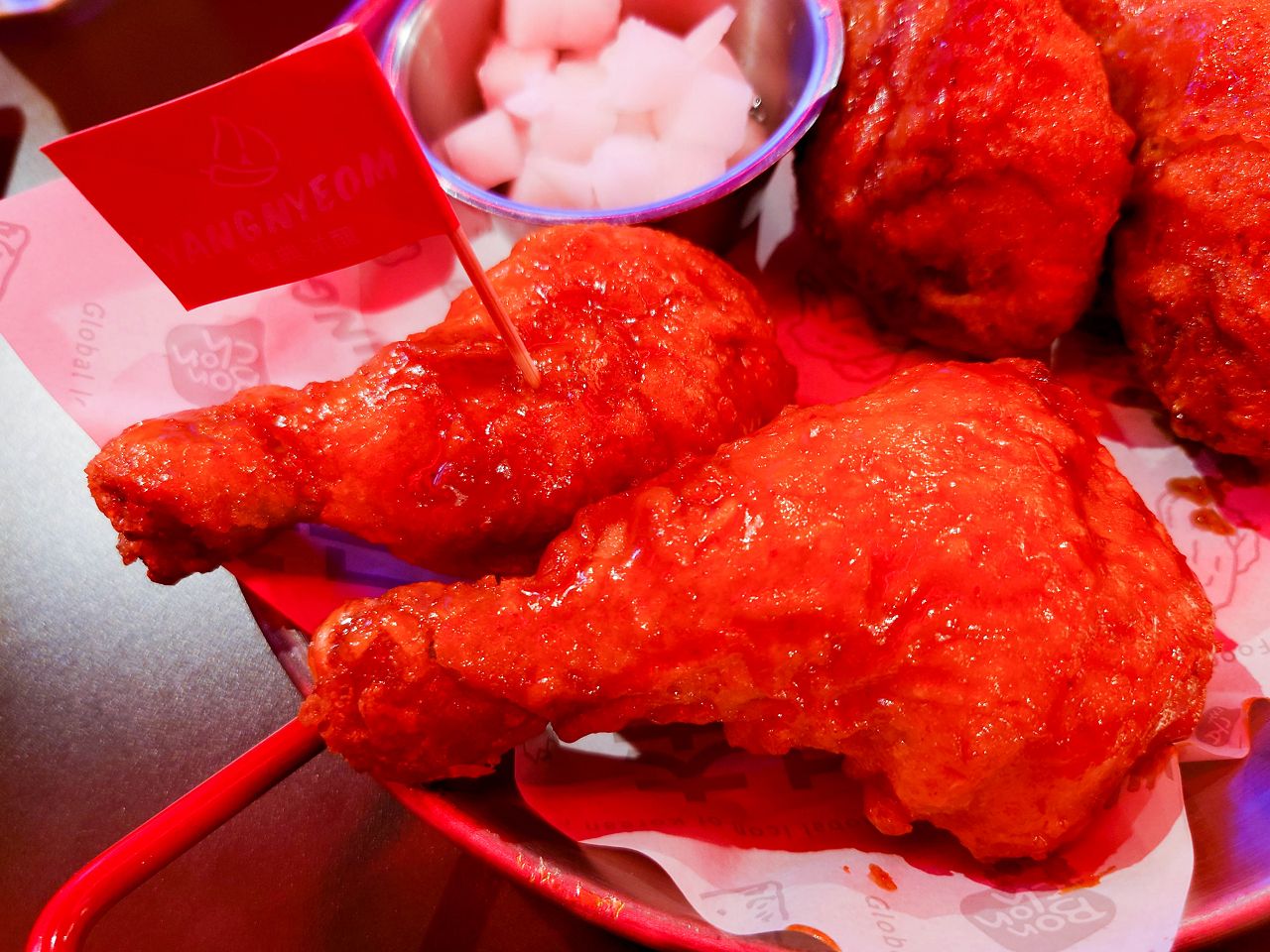 [食記][台北市] Bonchon Chicken 本村韓式炸雞 北車店 — 來自韓國釜山風靡全球的韓式炸雞品牌登台進駐台北車站，被紐約時報評為「紐約最美味炸雞」。