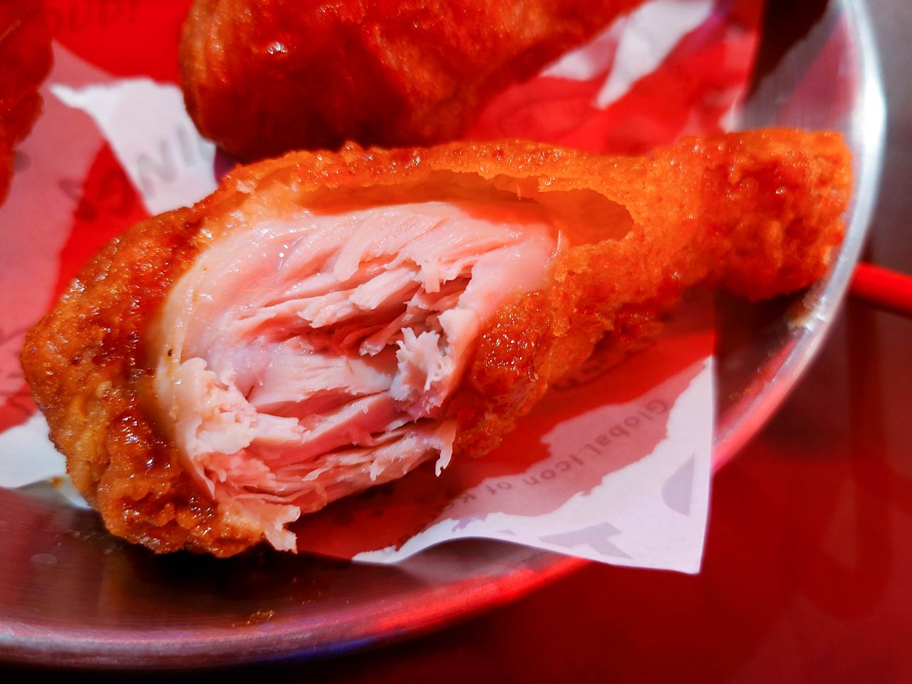 [食記][台北市] Bonchon Chicken 本村韓式炸雞 北車店 — 來自韓國釜山風靡全球的韓式炸雞品牌登台進駐台北車站，被紐約時報評為「紐約最美味炸雞」。