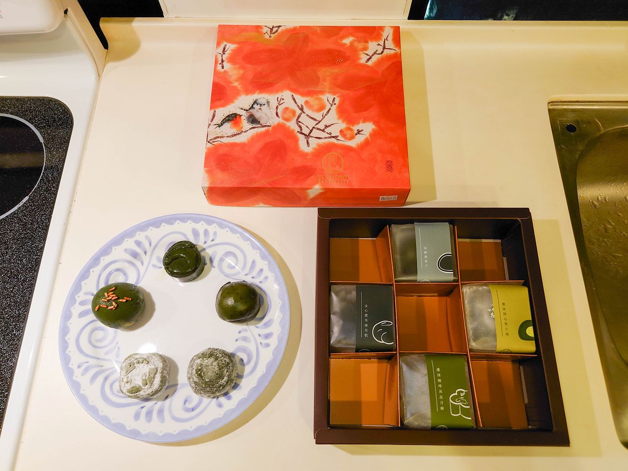 [食記][高雄市] 兔思糖法式甜點 3部曲 — 高雄抹茶控必訪神店搬新址，空間更寬敞環境質感佳，濃抹又美味的抹茶甜點和飲品。