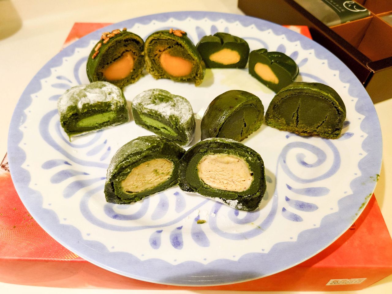 [食記][高雄市] 兔思糖法式甜點 3部曲 — 高雄抹茶控必訪神店搬新址，空間更寬敞環境質感佳，濃抹又美味的抹茶甜點和飲品。