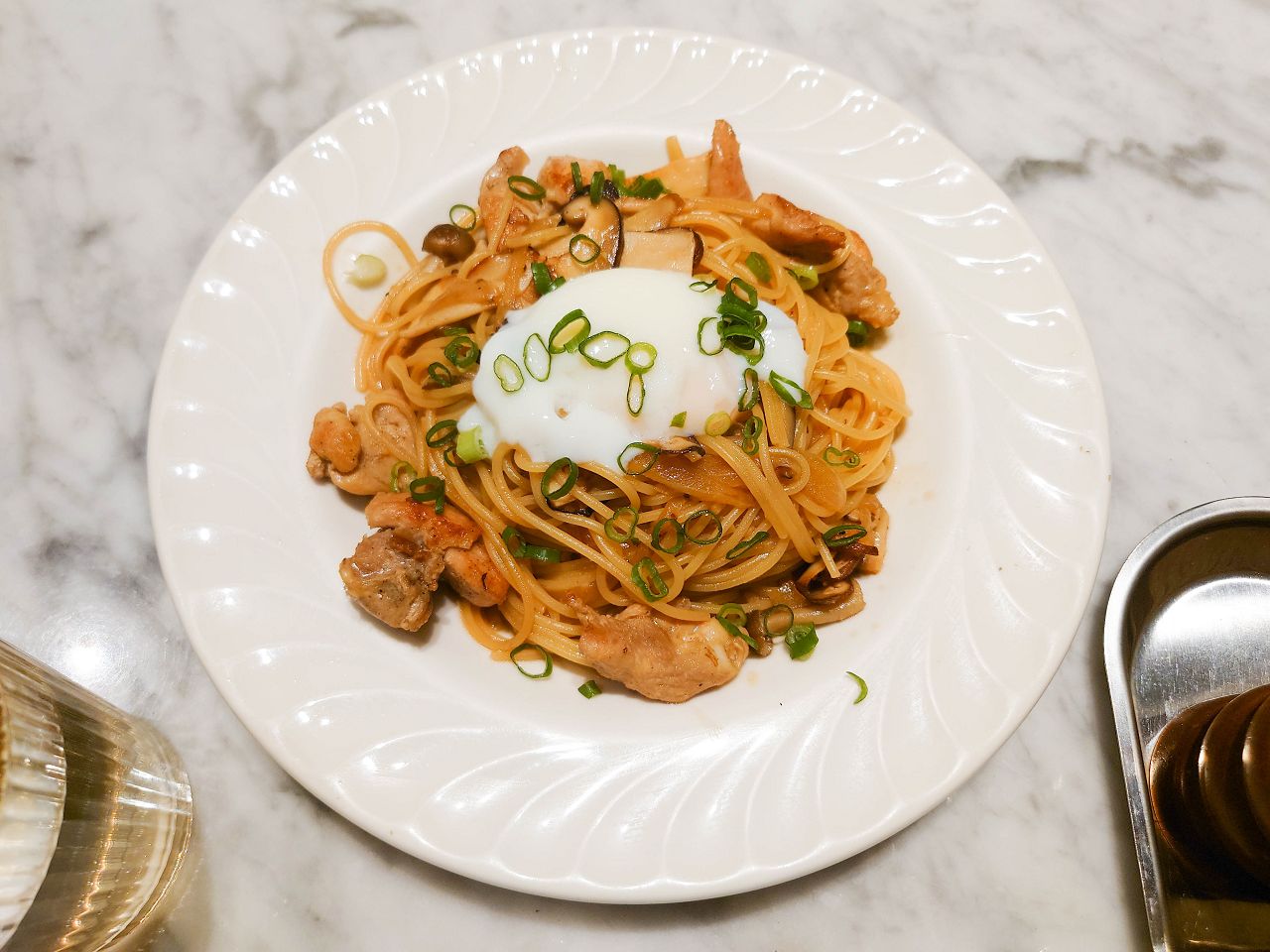 [食記][台北市] HANNA Pasta Café — 捷運市政府站附近巷弄內高人氣和風義大利麵專賣店，很特別的歐姆蛋明太子麵。