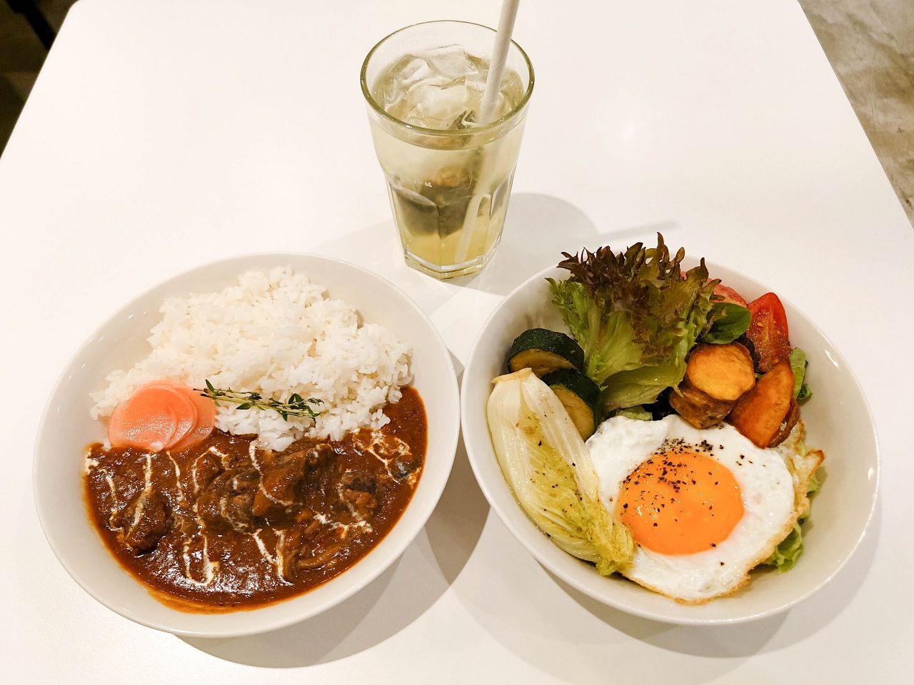 [食記][台北市] Cafe Waku — 老宅內改建的純白色系高質感簡約風咖啡廳