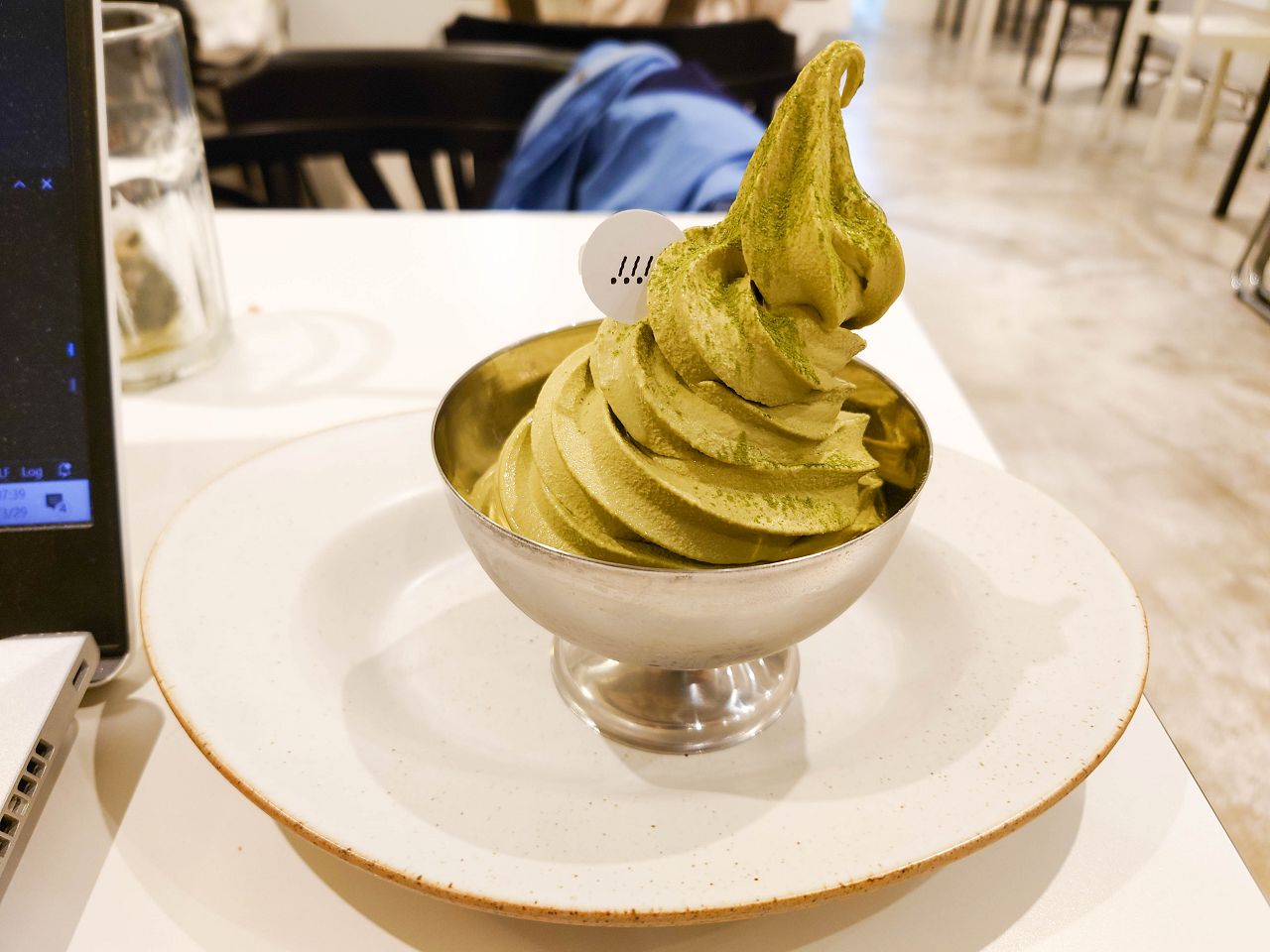 [食記][台北市] Cafe Waku — 老宅內改建的純白色系高質感簡約風咖啡廳