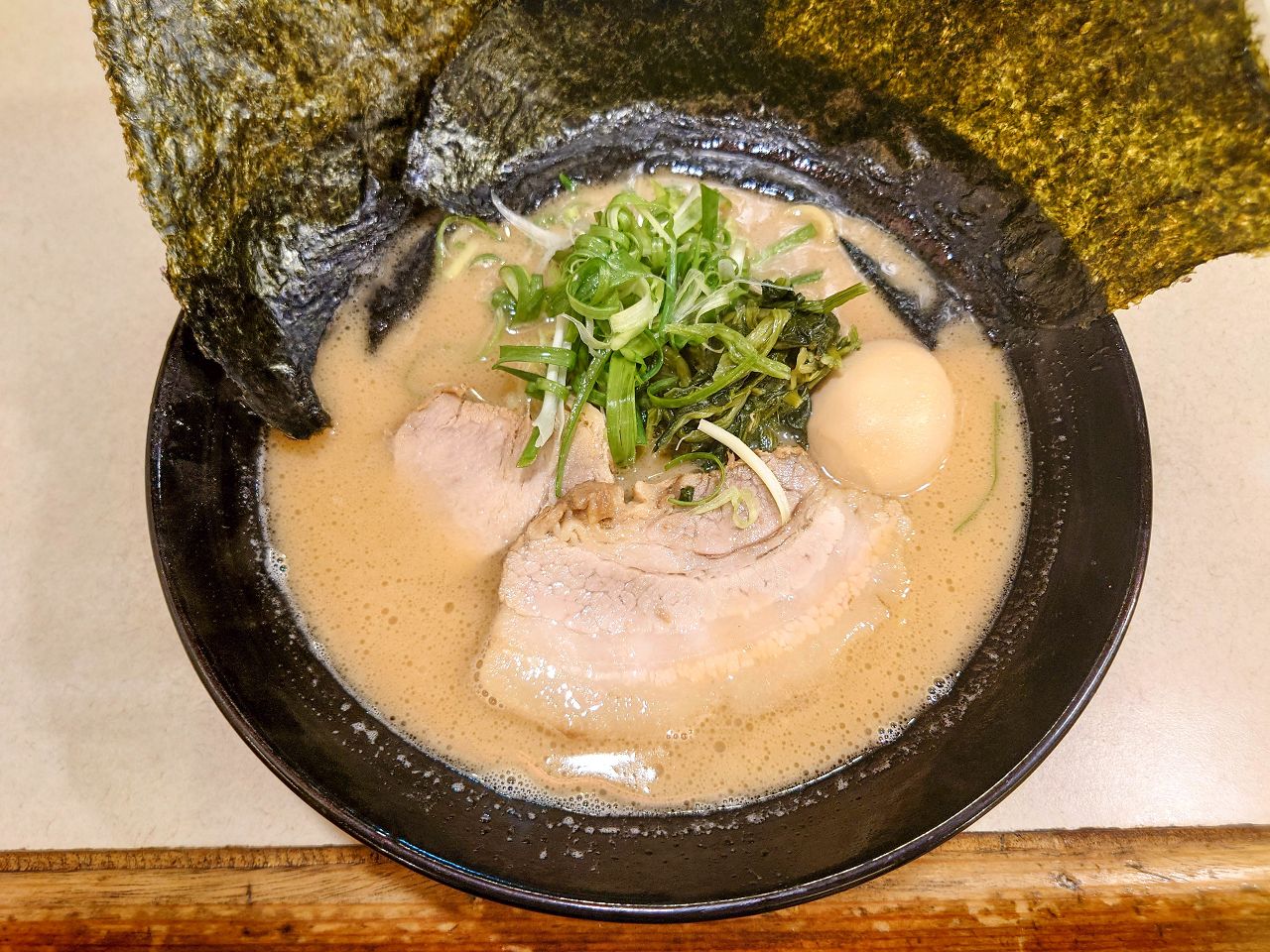 [食記][台北市] 橫濱家系拉麵 特濃屋 — 日籍老闆開的拉麵店，主打道地橫濱家系拉麵。