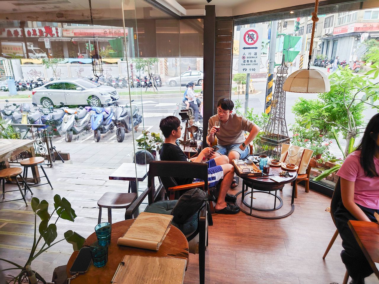 [食記][台北市] Humble beginnings café 亨寶咖啡 台北天母店 (已歇業) — 天母廣場附近早午餐餐廳