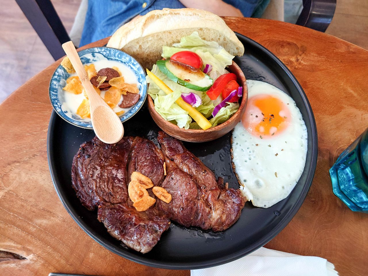 [食記][台北市] Humble beginnings café 亨寶咖啡 台北天母店 (已歇業) — 天母廣場附近早午餐餐廳