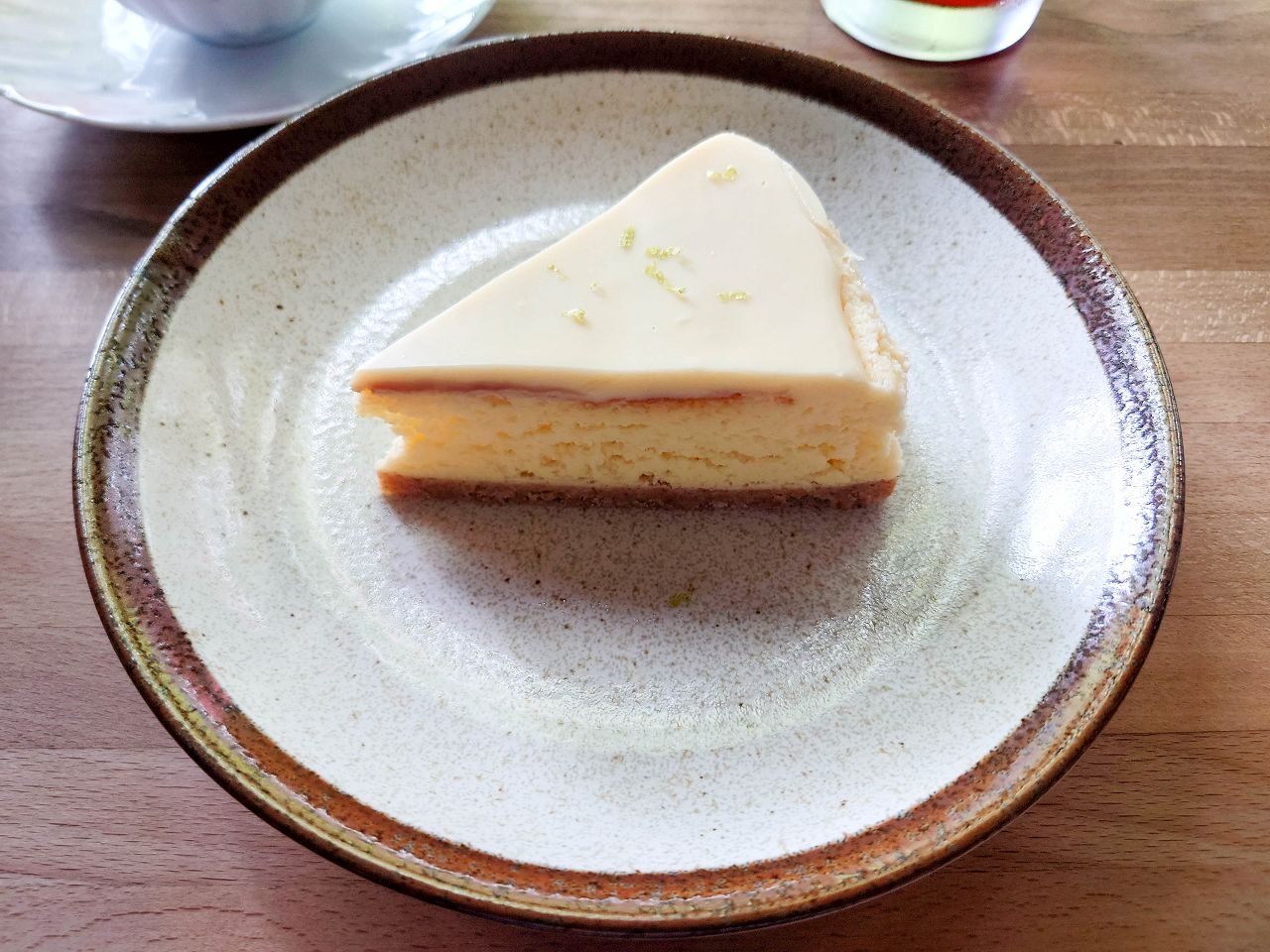 [食記][高雄市] 馤 咖啡。食作 — 左營高鐵站附近復古風格咖啡廳
