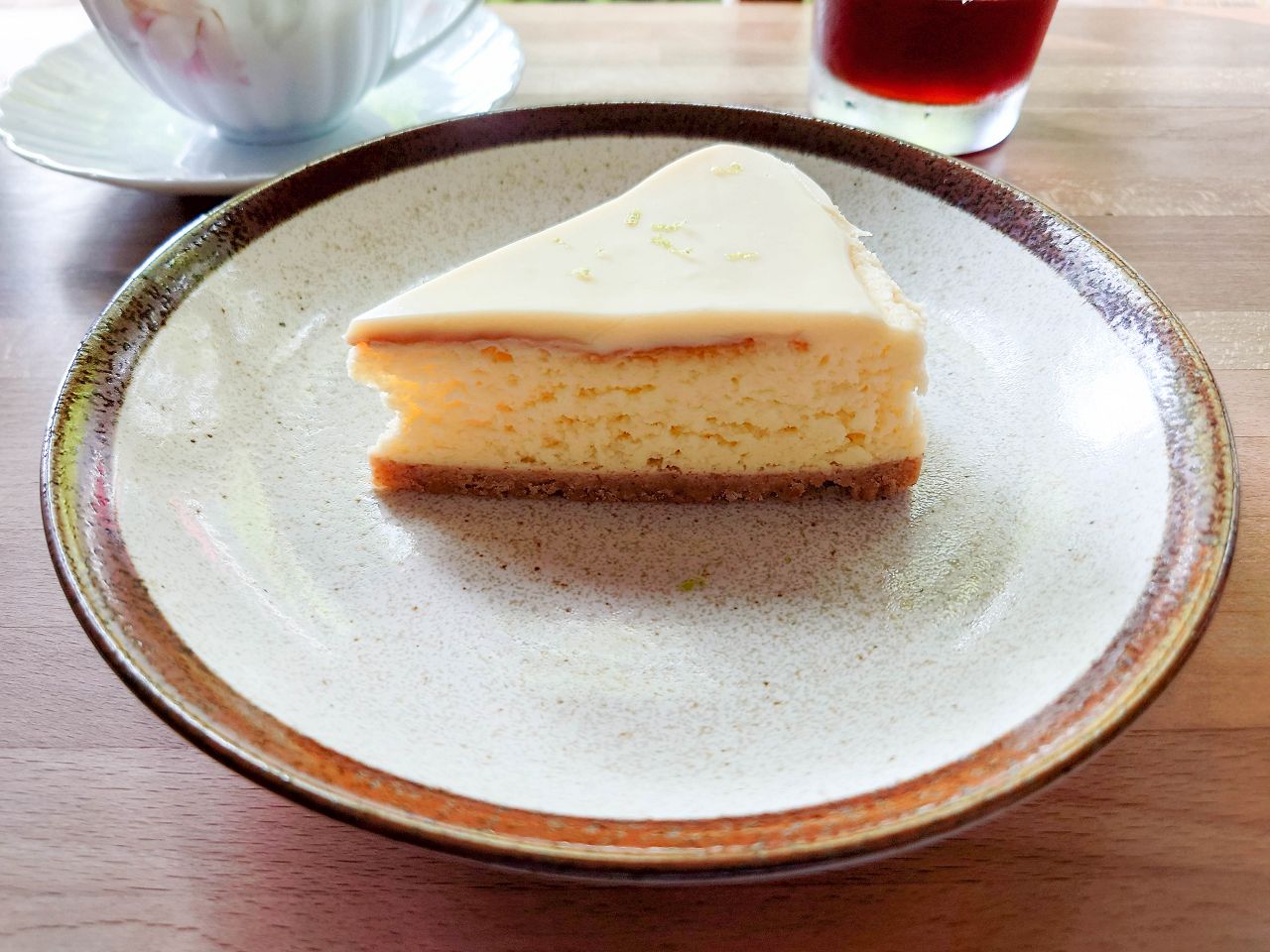 [食記][高雄市] 馤 咖啡。食作 — 左營高鐵站附近復古風格咖啡廳