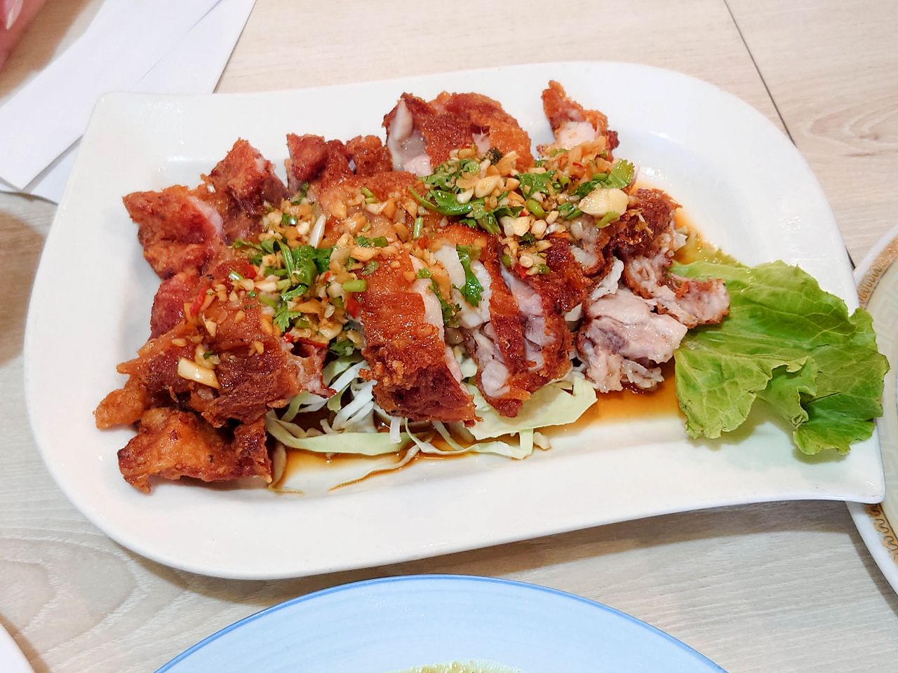 [食記][高雄市] 鴻泰興泰式料理 大昌旗艦店 — 老牌平價泰式料理餐廳，多人合享泰式合菜的好選擇。