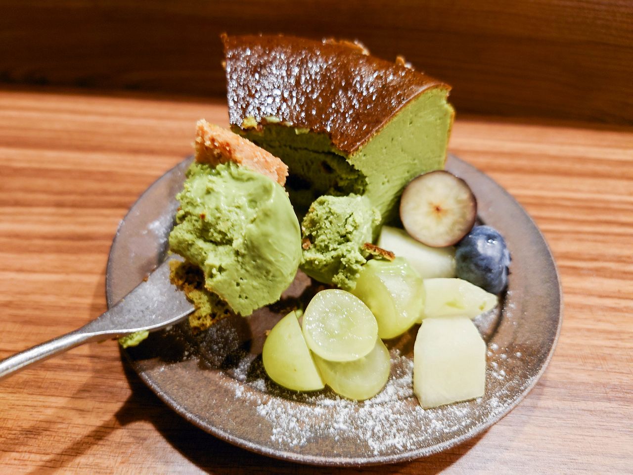 [食記][高雄市] Falling in 啡湮 — 新堀江商圈附近巷弄內設在老屋2樓的復古風格甜點咖啡廳