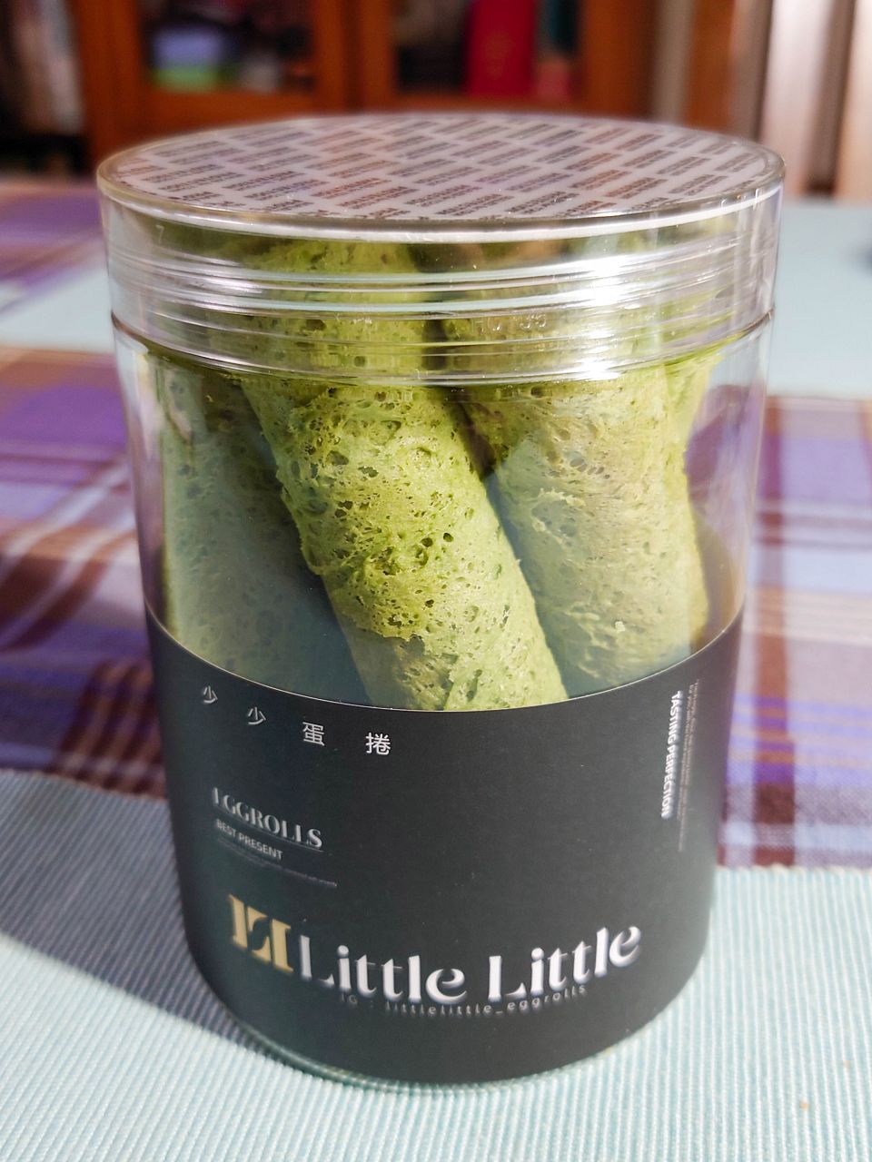 [食記][高雄市] Light 3 Cafe 亮三咖啡 & Little Little 少少蛋捲 — 九如路交流道附近巷弄內工業風咖啡廳，抹茶控必買小山園抹茶厚蛋捲。