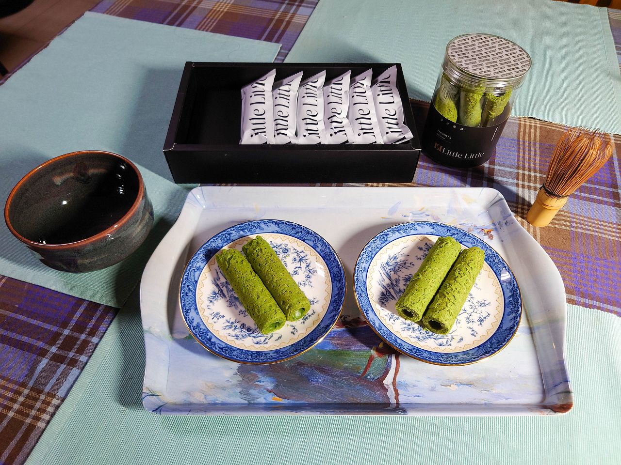 [食記][高雄市] Light 3 Cafe 亮三咖啡 & Little Little 少少蛋捲 — 九如路交流道附近巷弄內工業風咖啡廳，抹茶控必買小山園抹茶厚蛋捲。